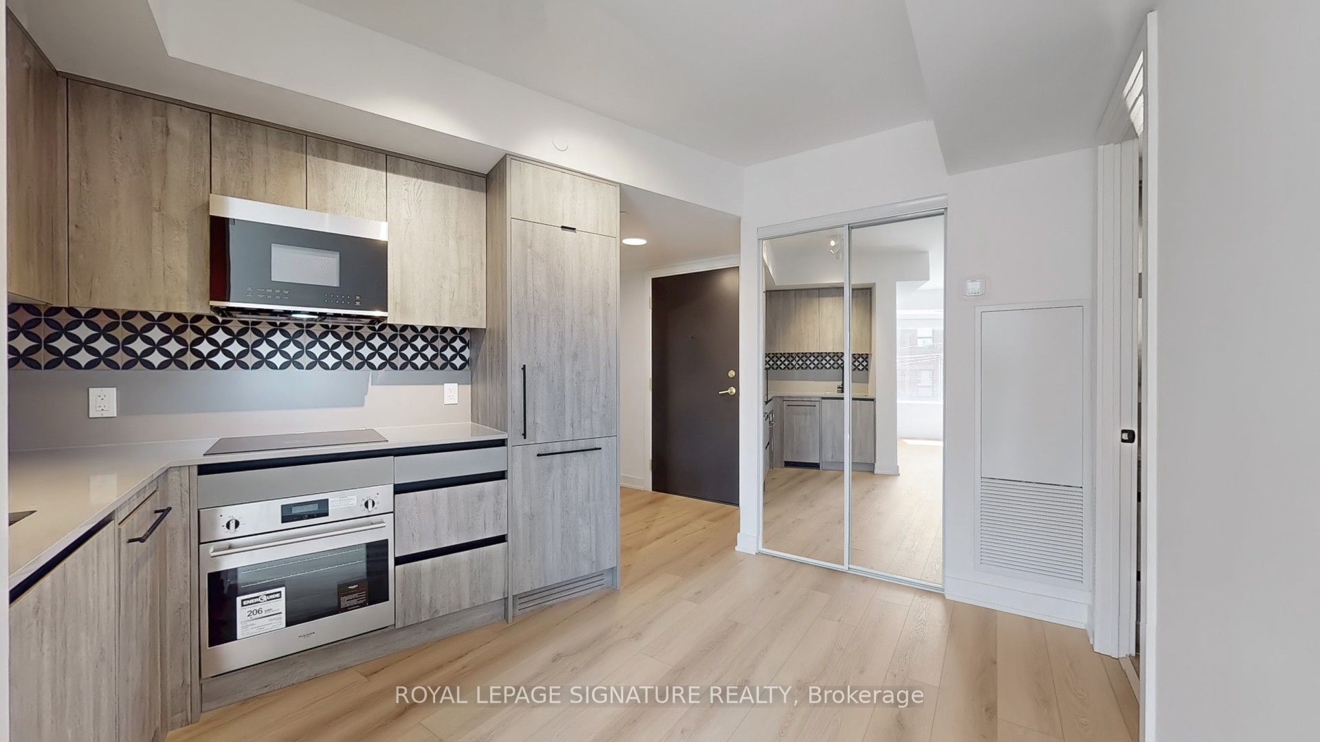 1200 Dundas Street W, #203