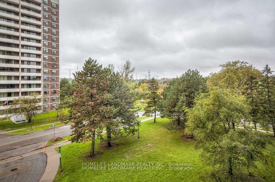 2 Bedrooms Condo at 100 Prudential, Toronto For sale