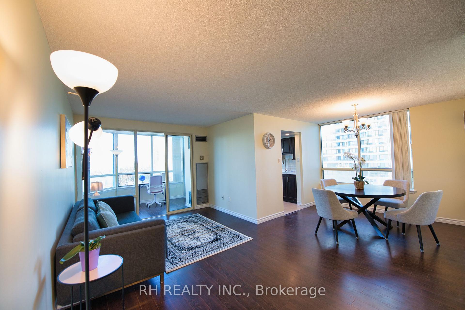 3 Bedrooms Condo at 300 Alton Towers, Toronto For sale