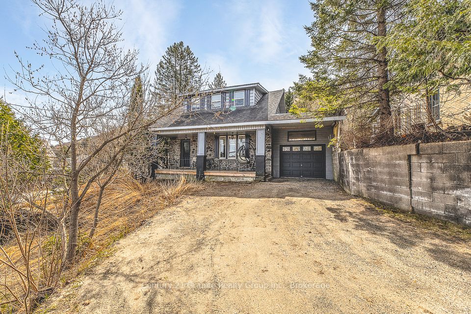 690 Mountain Street