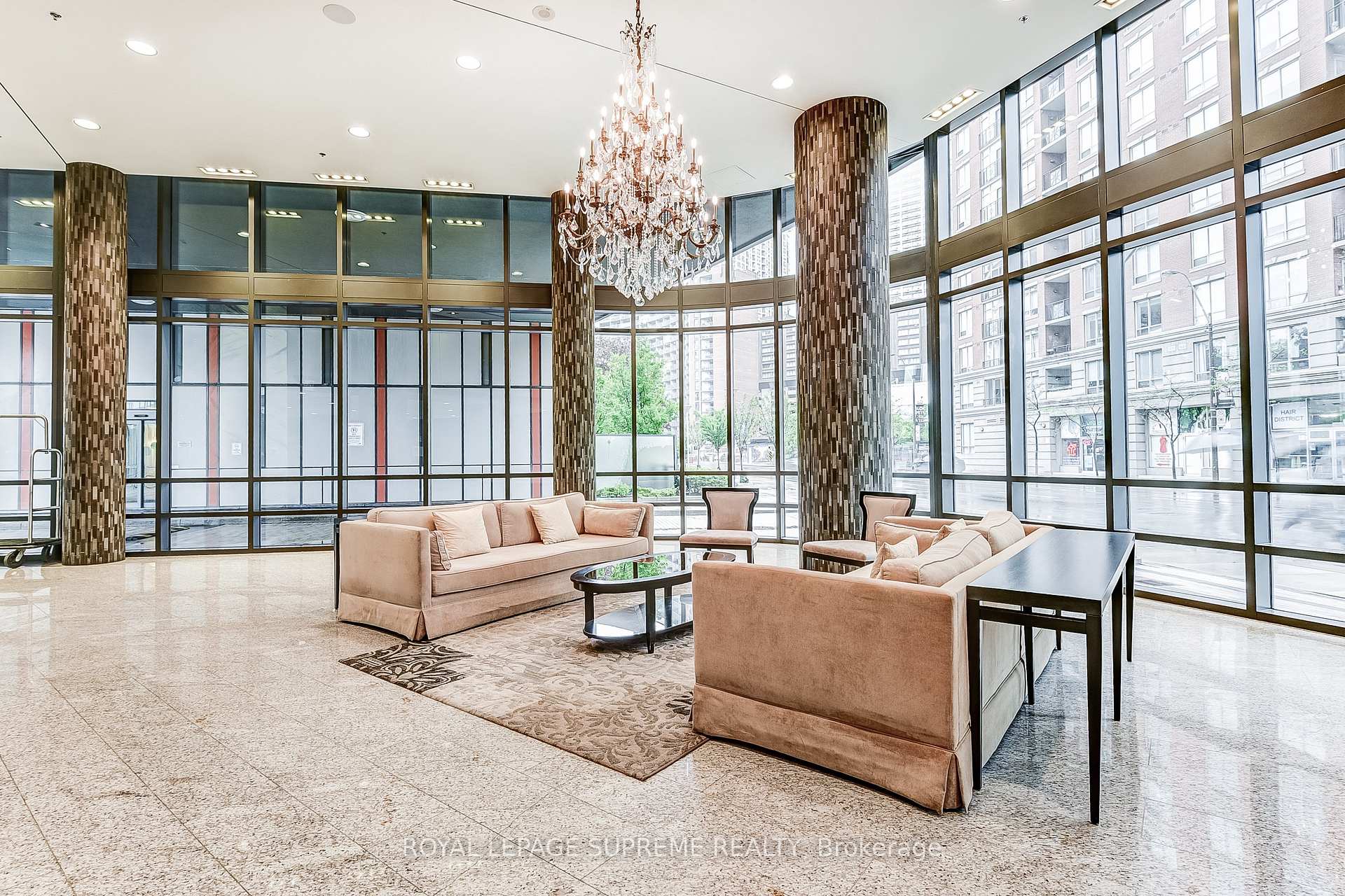 2 Bedrooms Condo at 825 Church, Toronto For sale