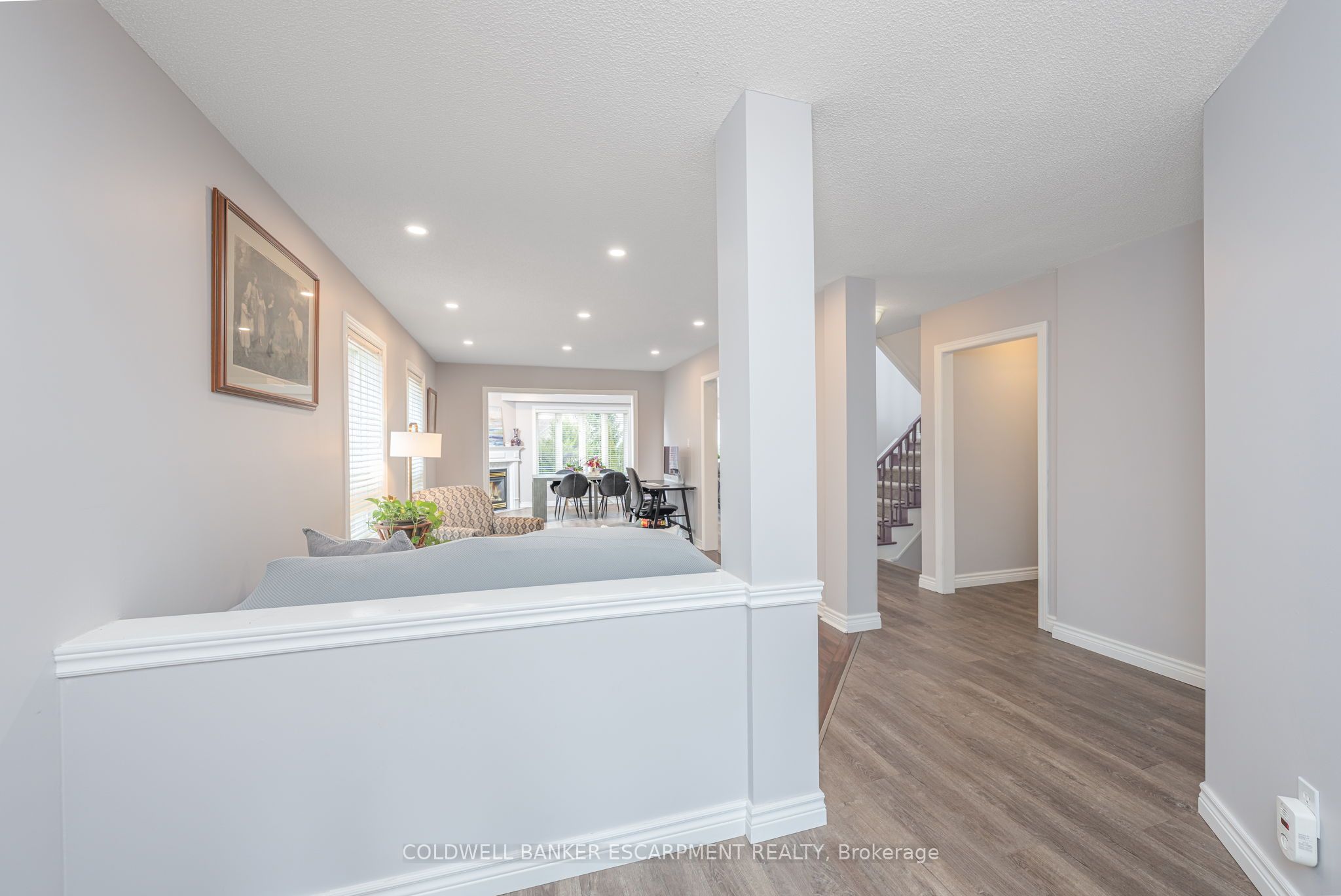 26 Spruce Boulevard, Halton Hills, ON L7J 2Y2