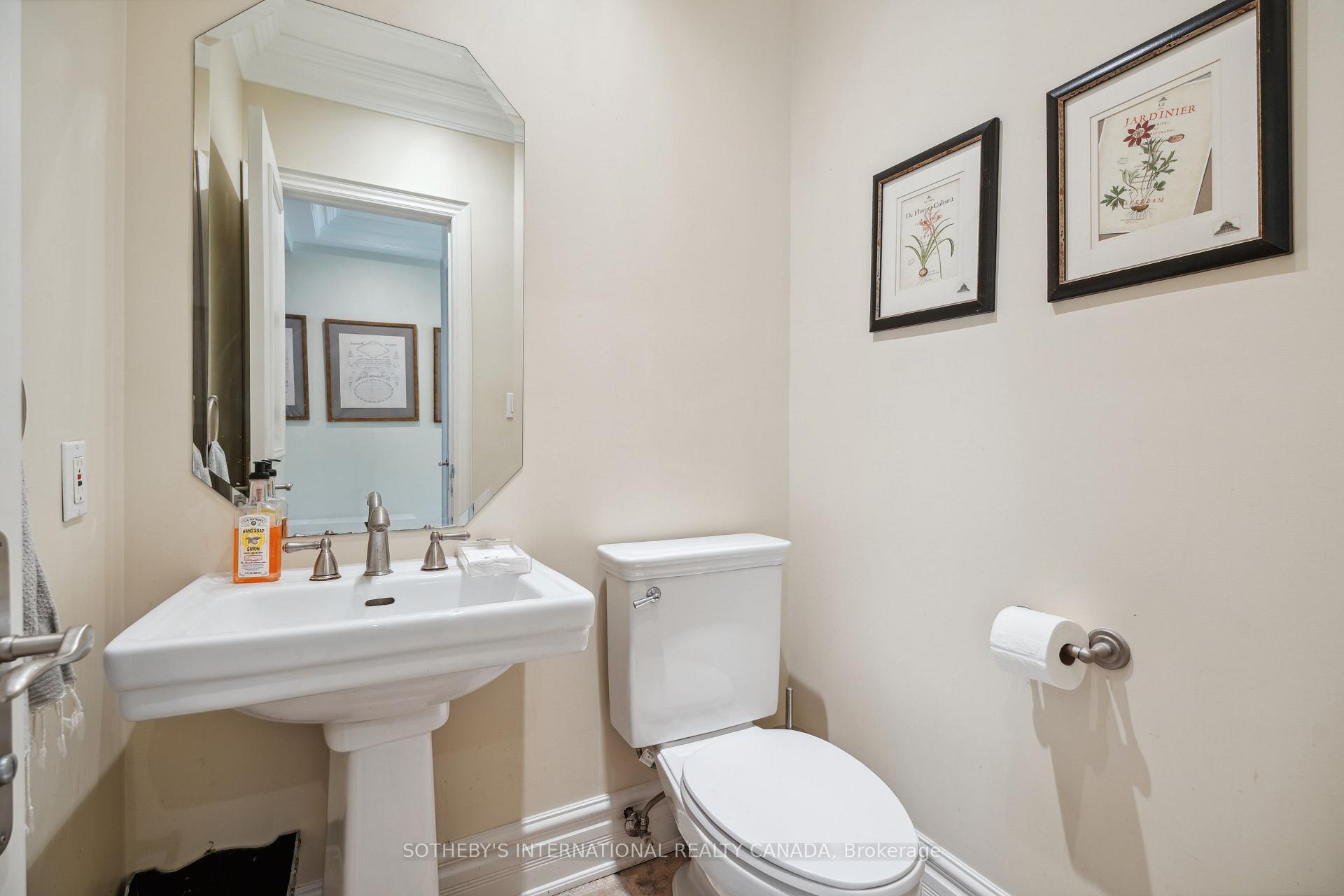 3 Bedrooms Condo at 16 Relmar, Toronto For sale