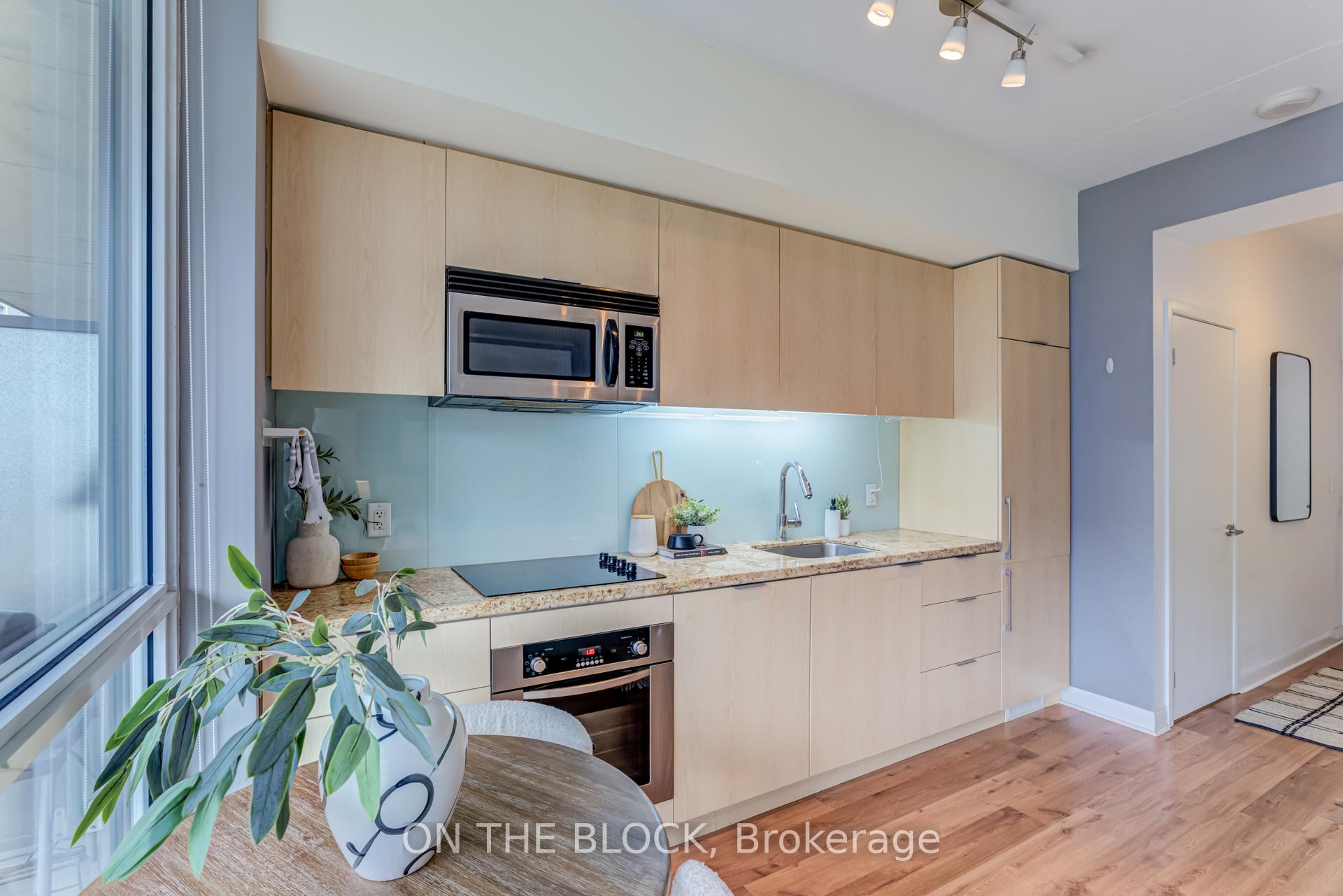 1 Bedroom Condo at 478 King,  Toronto For sale
