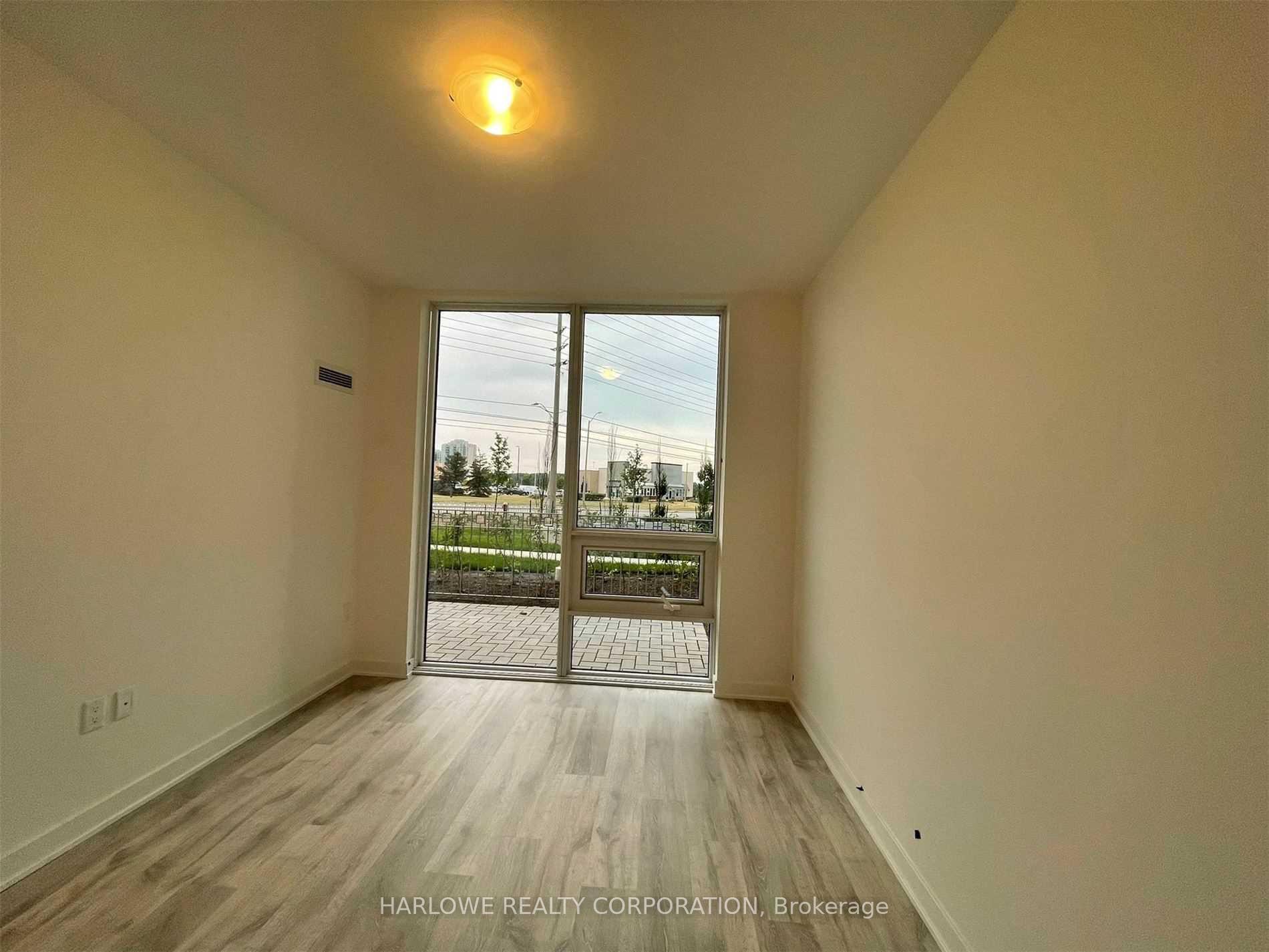 2 Bedrooms Condo at 4655 Metcalfe,  Mississauga For sale