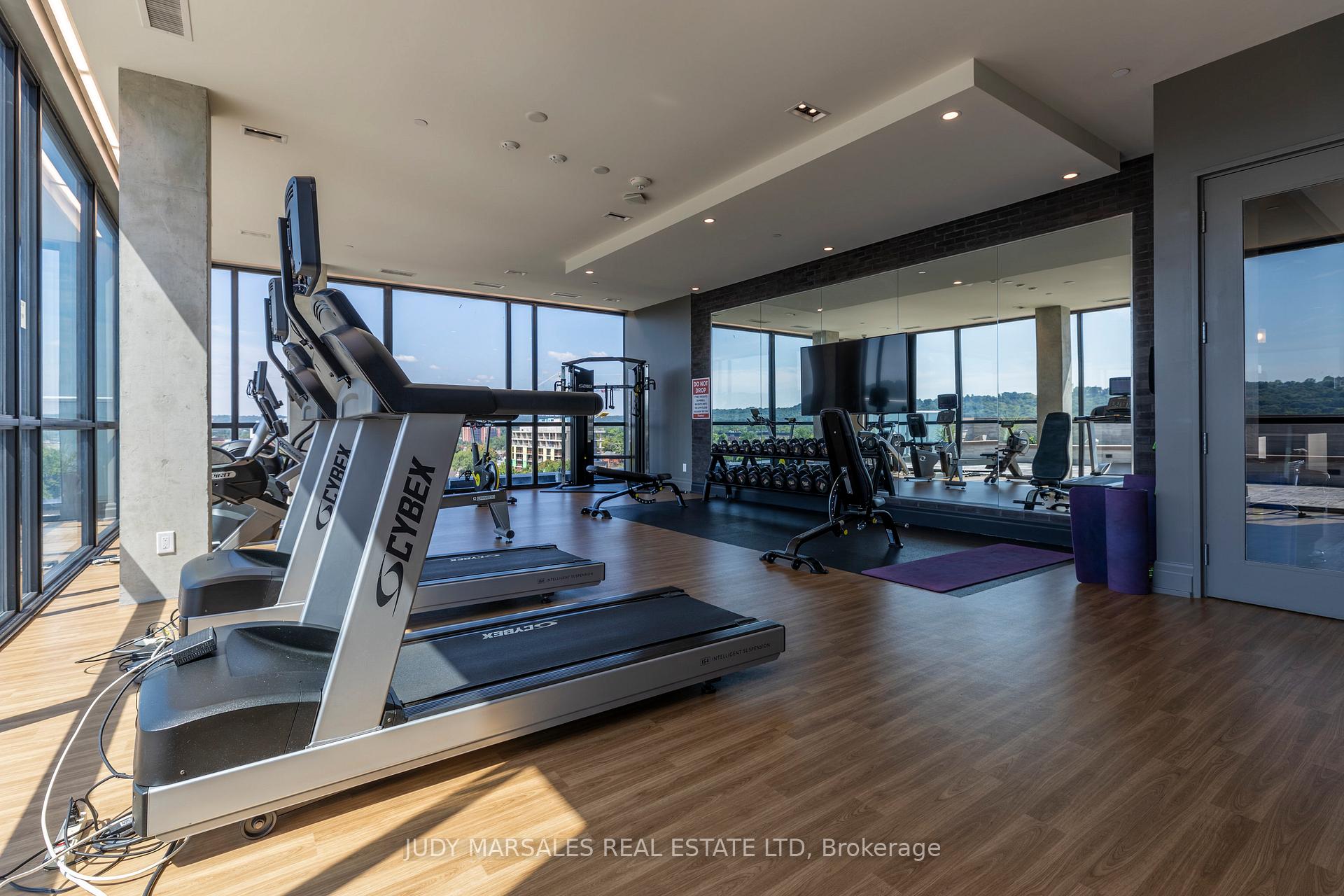 2 Bedrooms Condo at 101 Locke,  Hamilton For sale