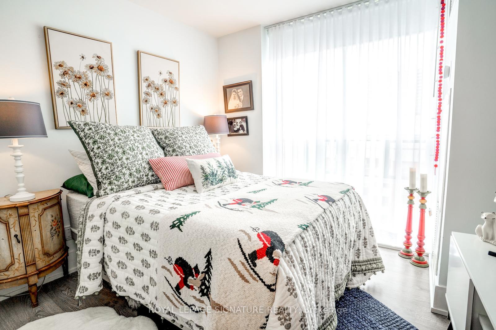 2 Bedrooms Condo at 7 Michael Power, Toronto For sale