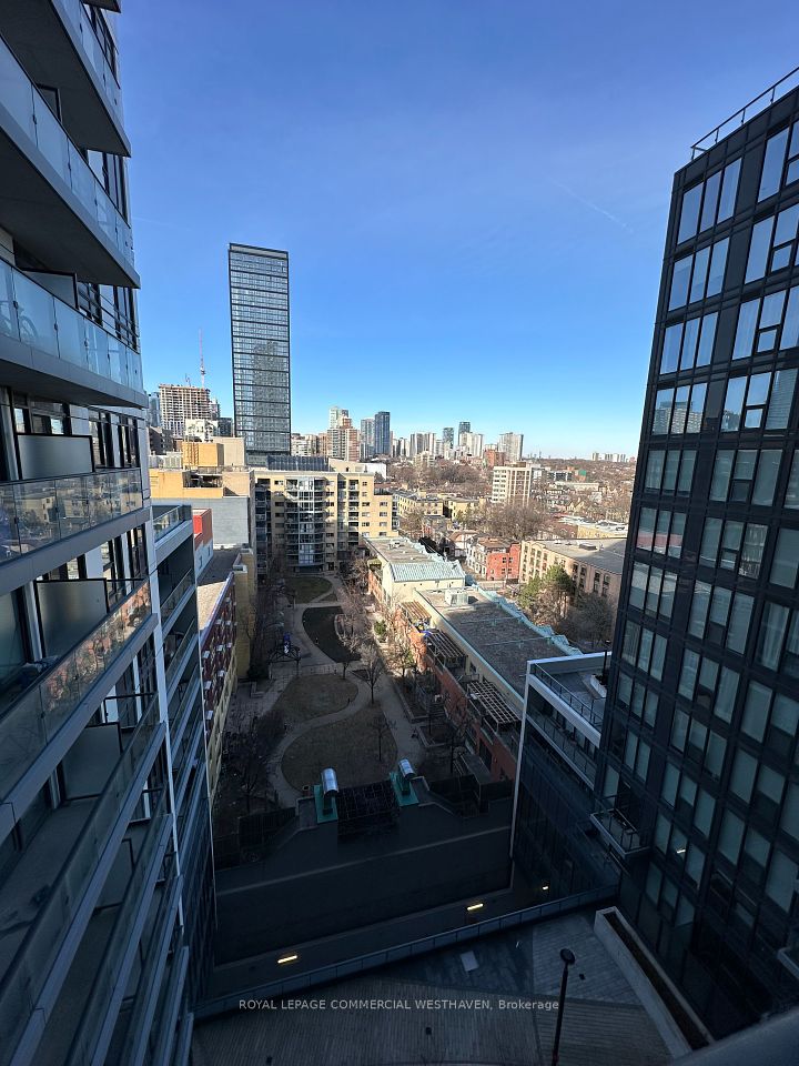 251 Jarvis