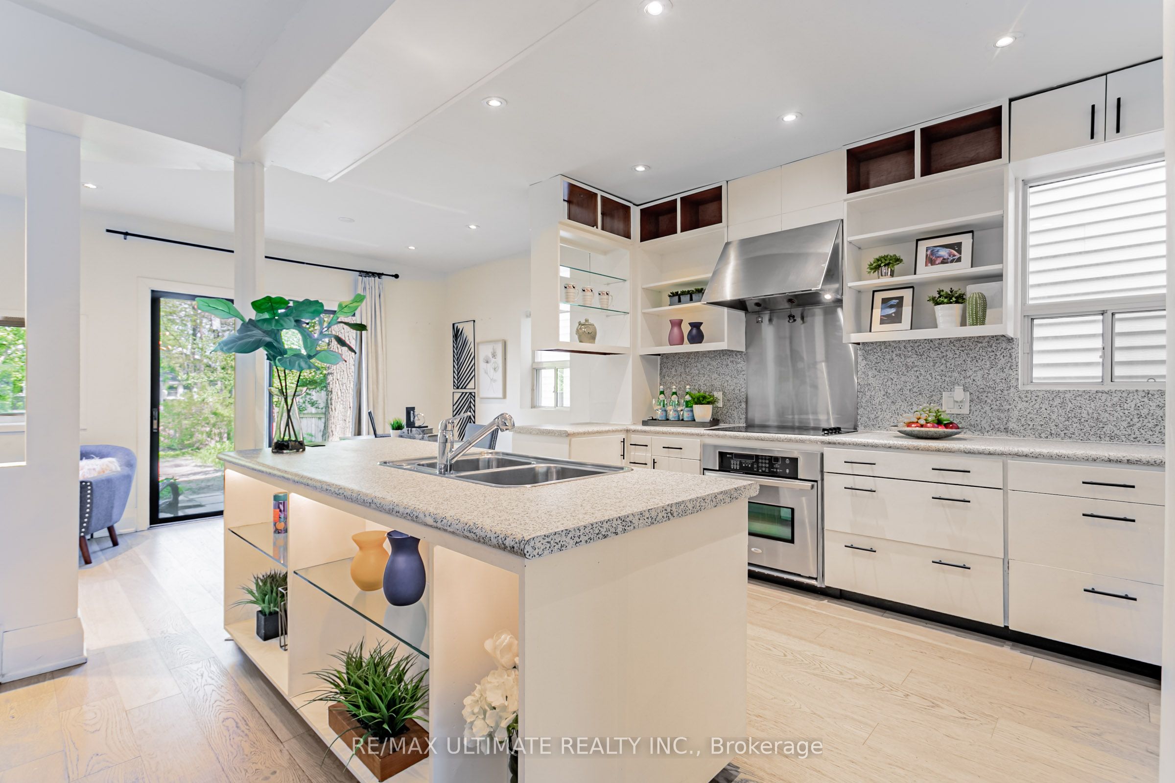 275 Kenilworth Avenue