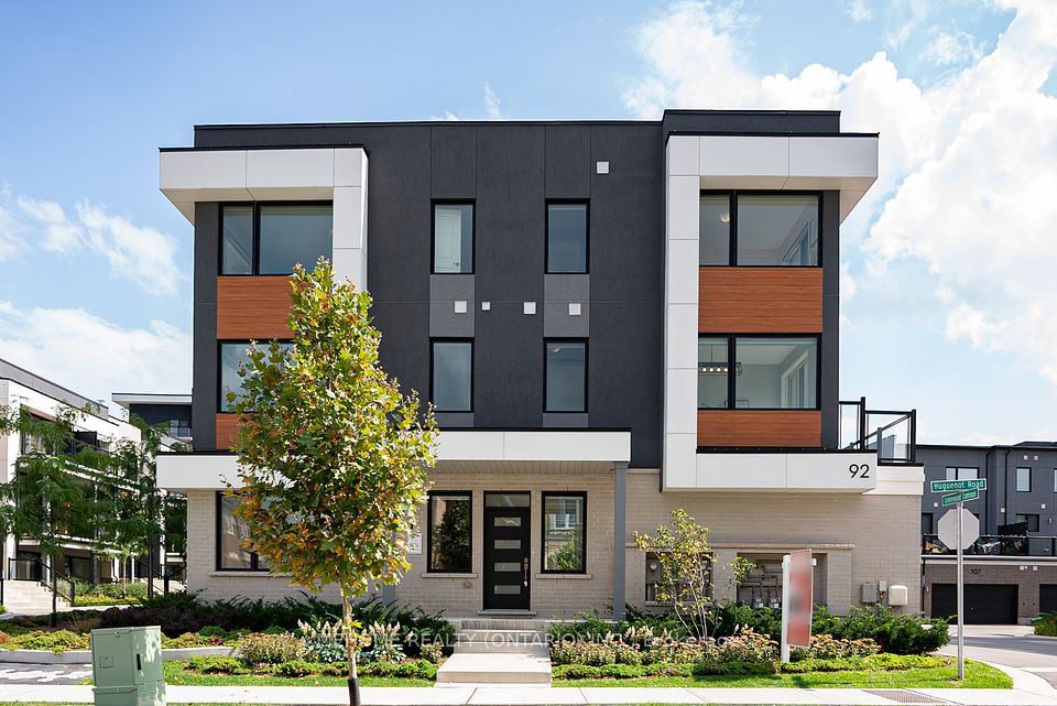 Property at #1 - 92 Huguenot Road, Oakville, ON L6H 0X4