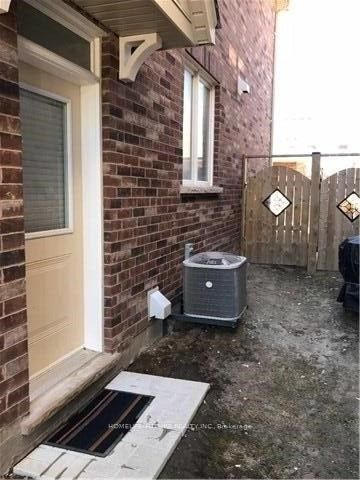 https://trreb-image.ampre.ca/WJoBysSqCyNcPrGHmj8eGAT68Q1lgVwFn9T7xdDT9Zc/rs:fit:960:960/wm:.5:so:0:50:.4/wmsh:10/wmt:PHNwYW4gZm9yZWdyb3VuZD0nd2hpdGUnIGZvbnQ9JzY4Jz5IT01FTElGRS9GVVRVUkUgUkVBTFRZIElOQy4sIEJyb2tlcmFnZTwvc3Bhbj4/L3RycmViL2xpc3RpbmdzLzQwLzk4LzQ4LzI4L3AvODBjNGRmYzktZjE2Yy00ZWVlLTk3OTktMDUxM2UyYmU2MjQ4LmpwZw.jpg