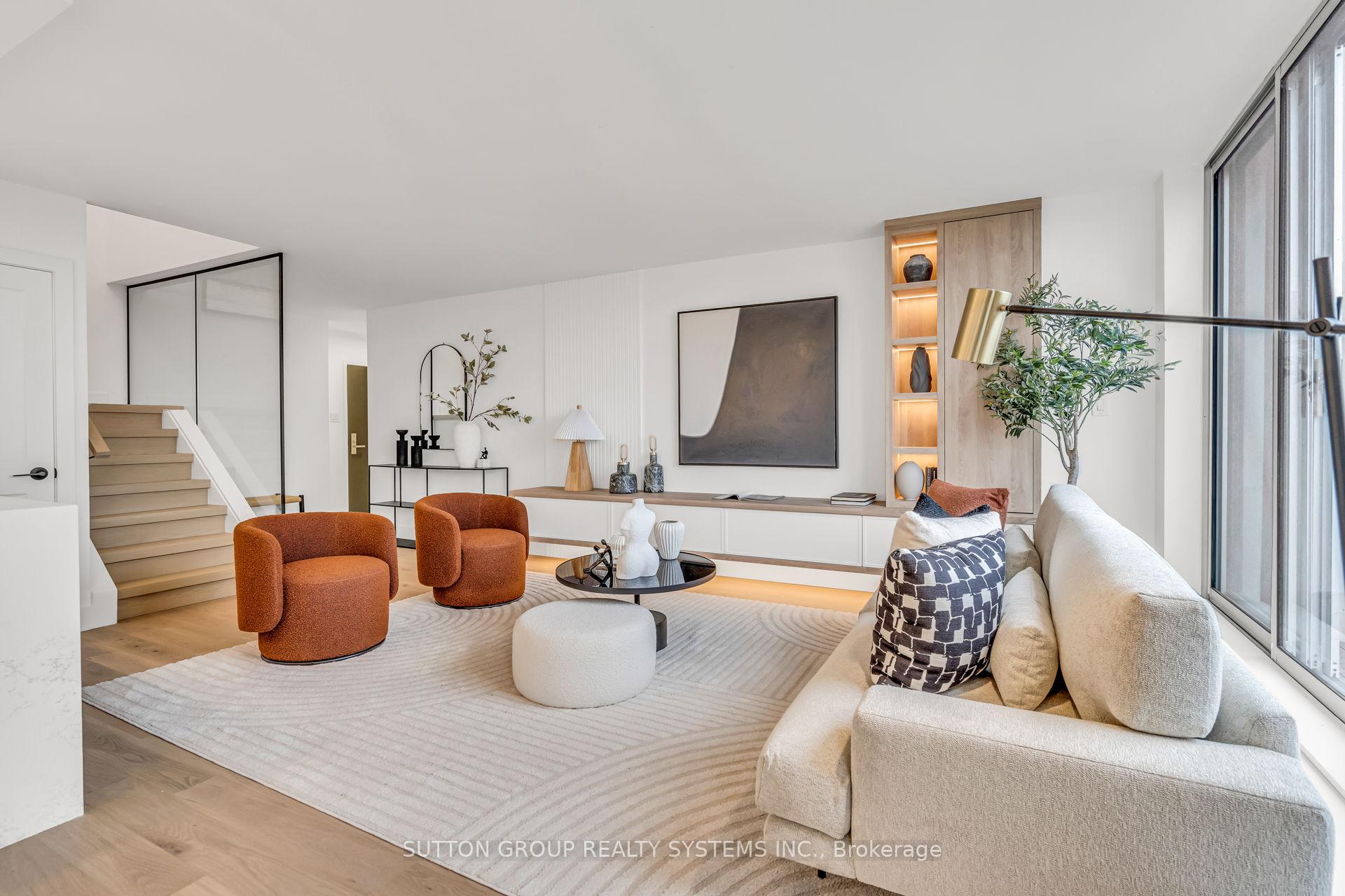 3 Bedrooms Condo at 35 Ormskirk, Toronto For sale