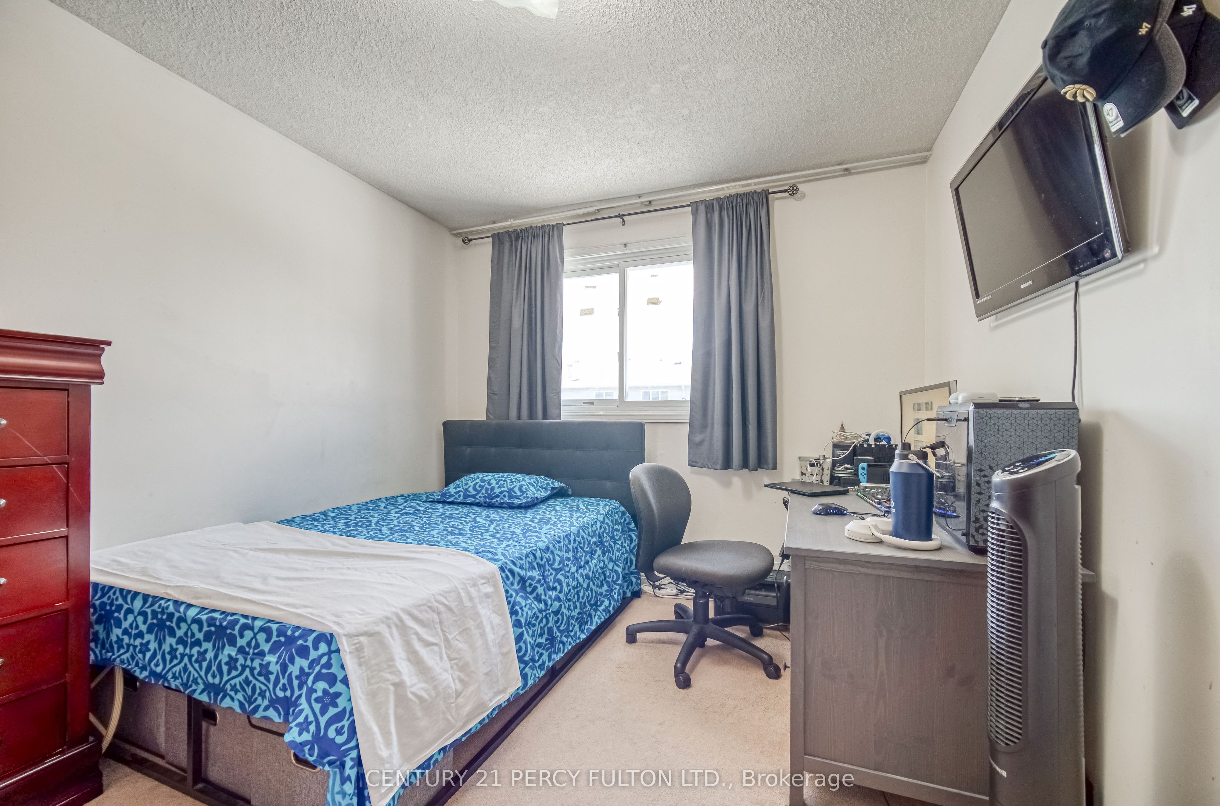 120 Granada Crescent