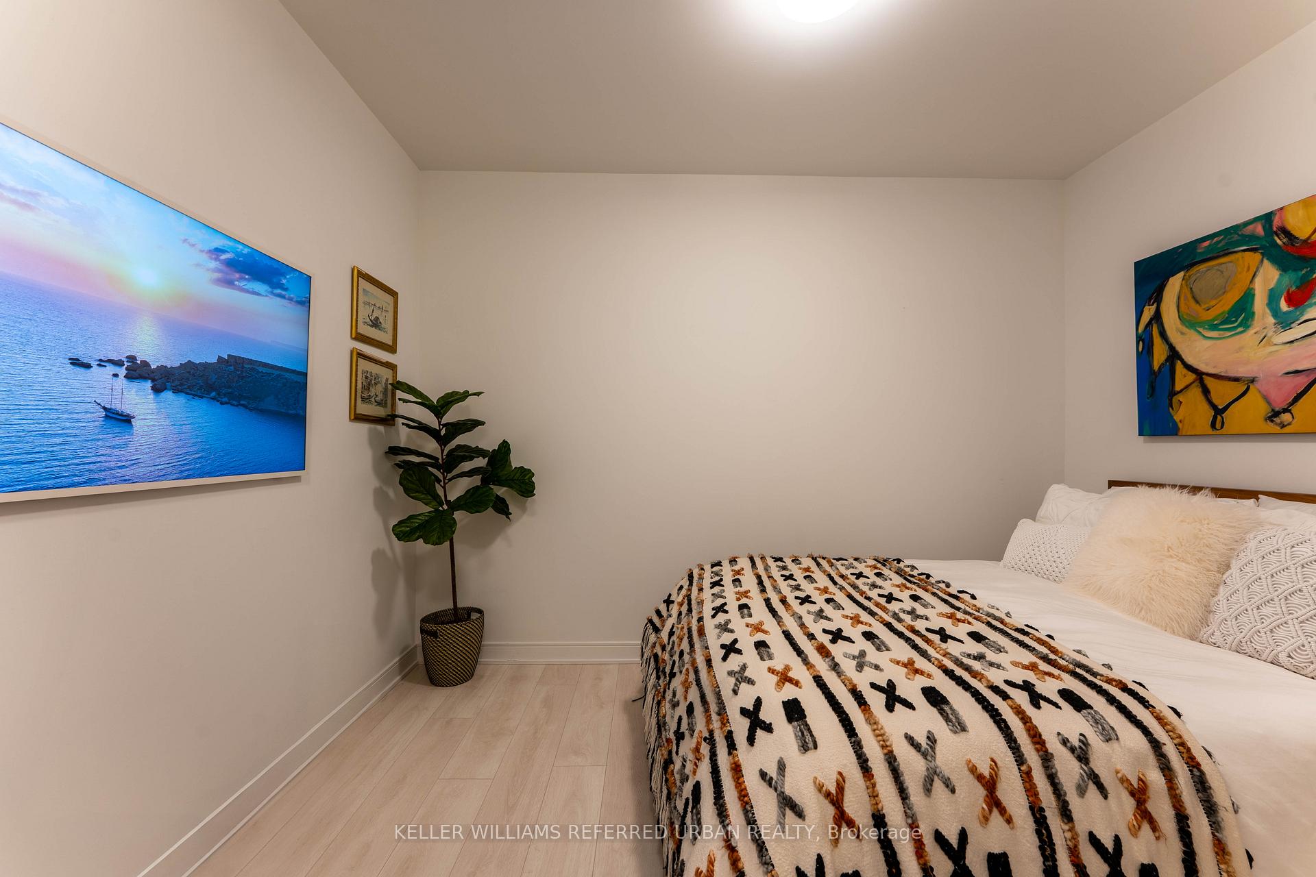 4 Bedrooms Condo at 180 Mill, Toronto For sale