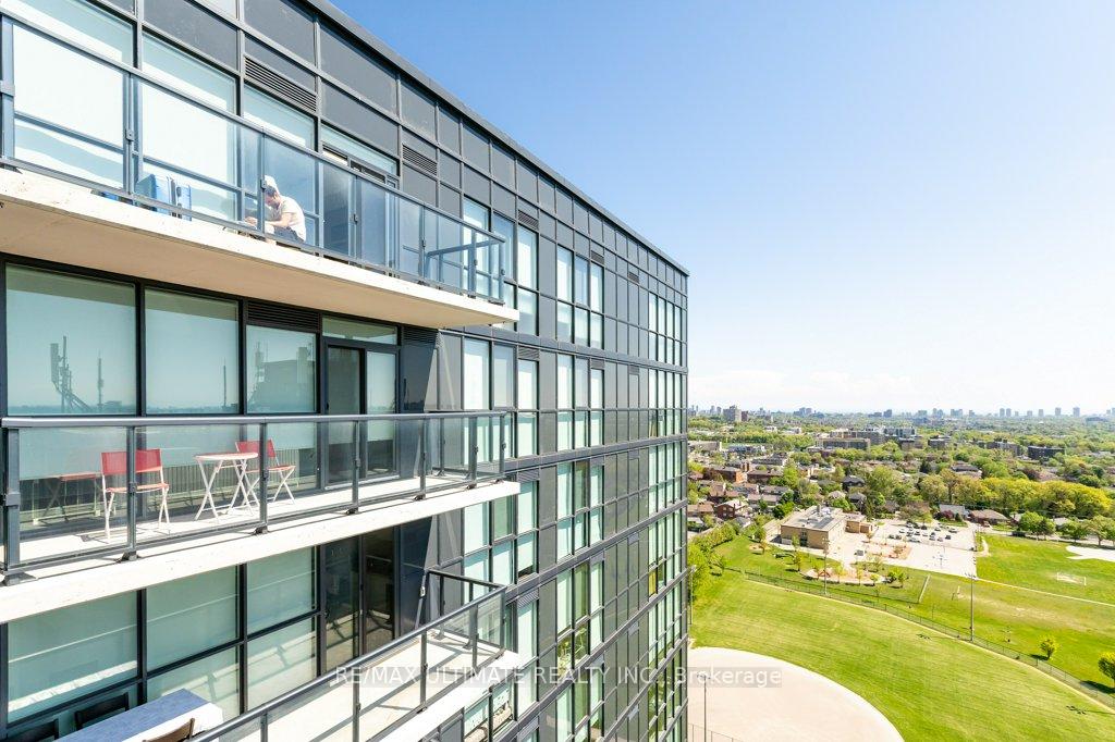 2 Bedrooms Condo at 1461 Lawrence, Toronto For sale