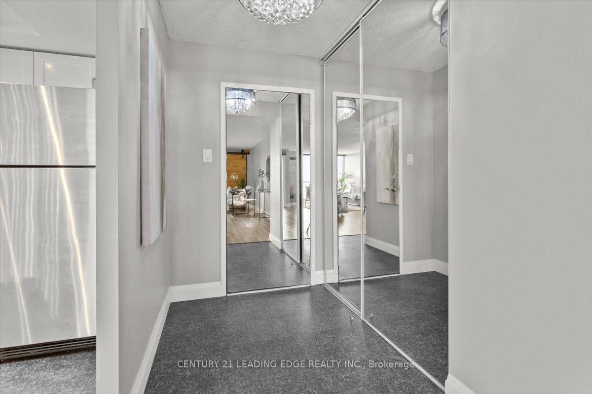3 Bedrooms Condo at 131 TORRESDALE,  Toronto For sale