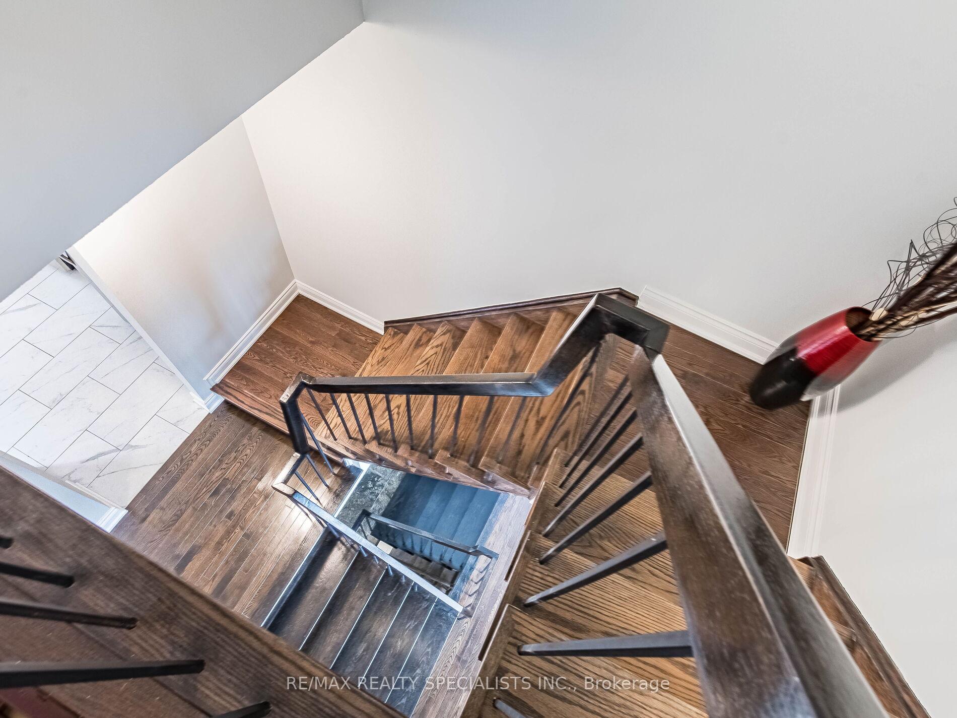 3 Bedrooms Condo at 1764 Rathburn,  Mississauga For sale