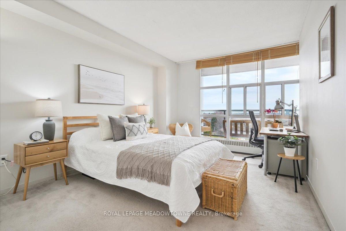 2 Bedrooms Condo at 2665 Windwood, Mississauga For sale