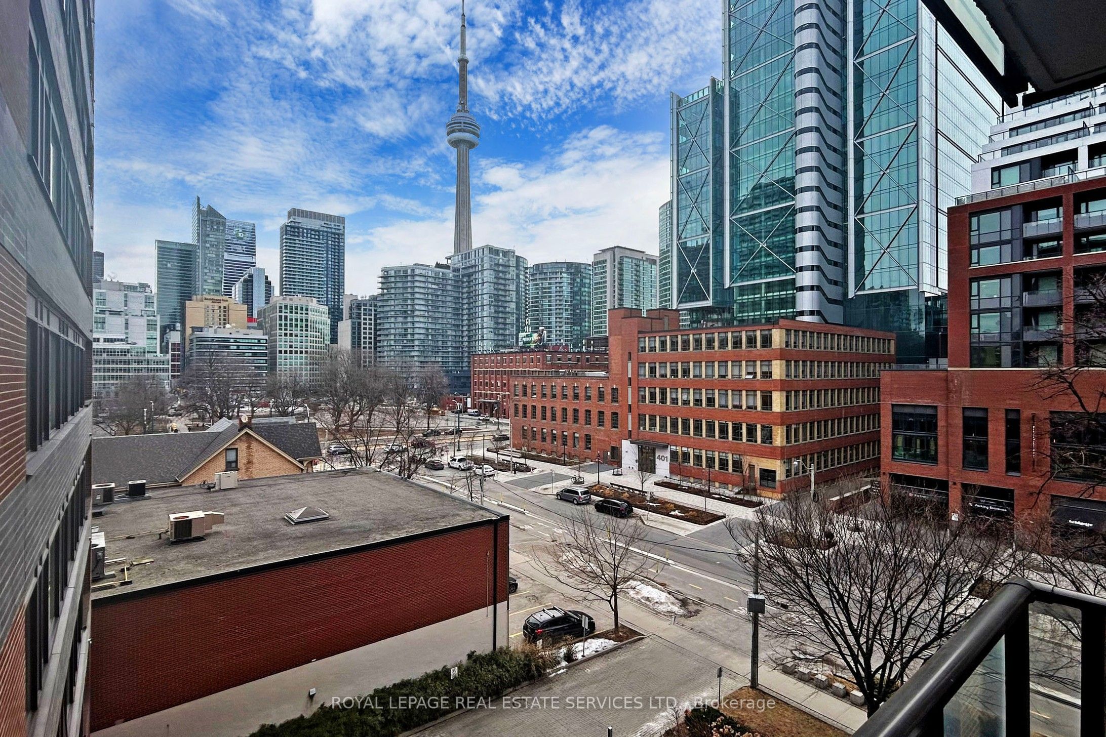 400 Wellington Street W, #507