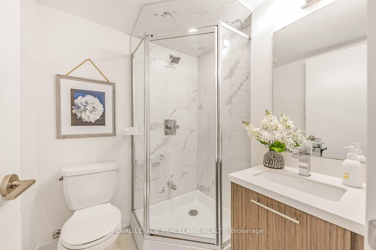 3 Bedrooms Condo at 266 Finch, Toronto For sale