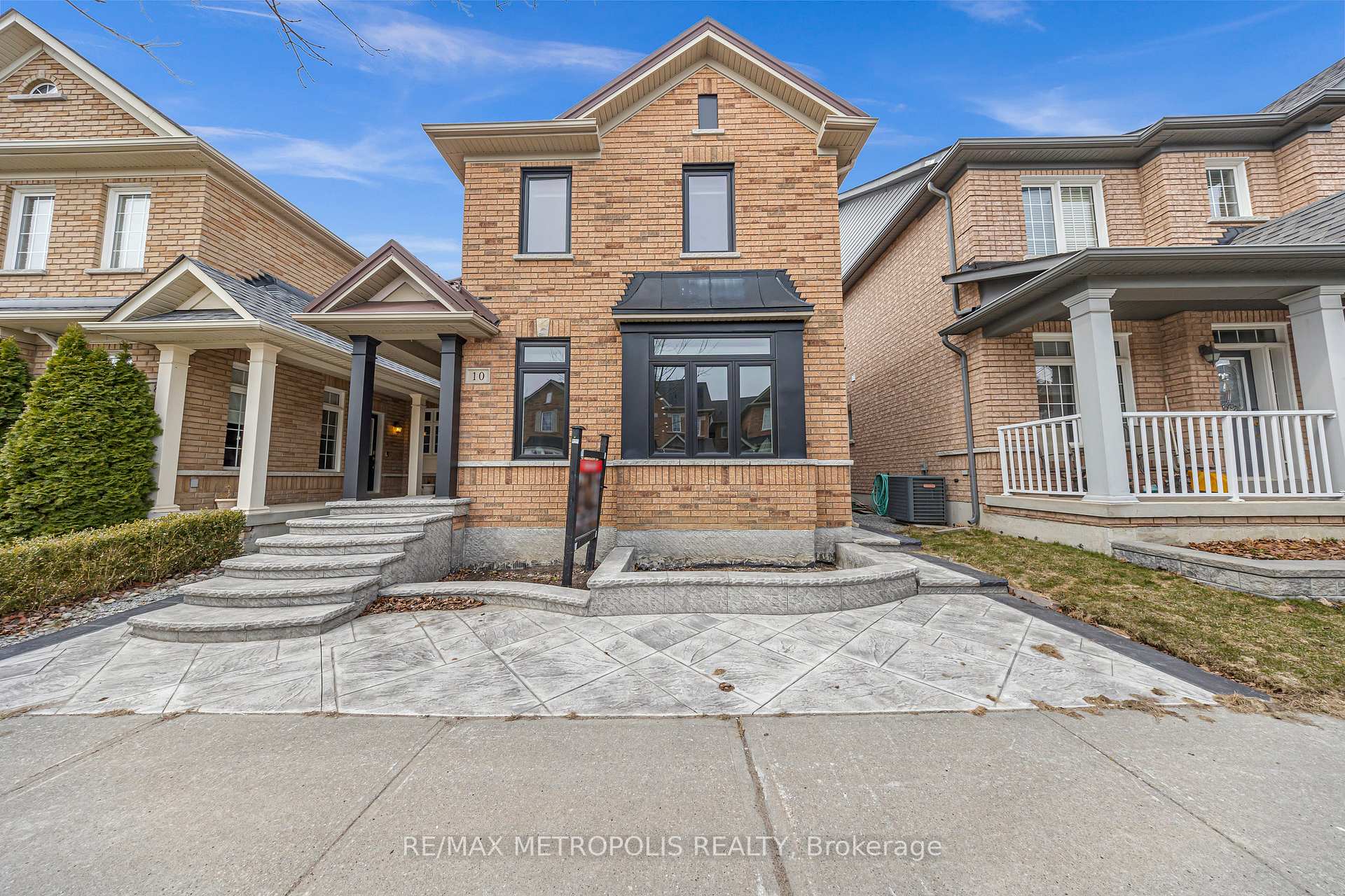 10 Snowcreek Street, Markham, ON L6B 0K5