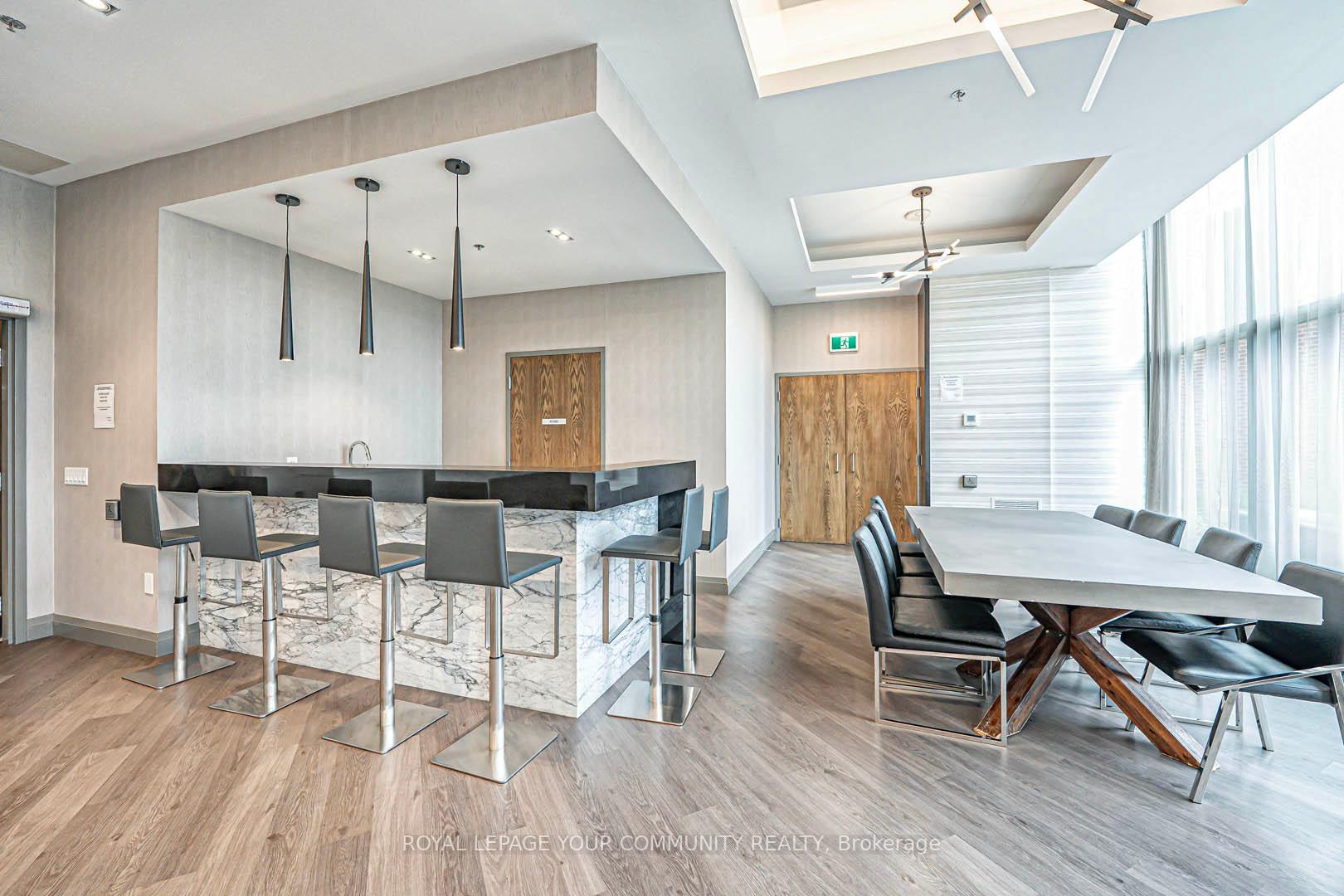 3 Bedrooms Condo at 99 EAGLE ROCK, Vaughan For sale