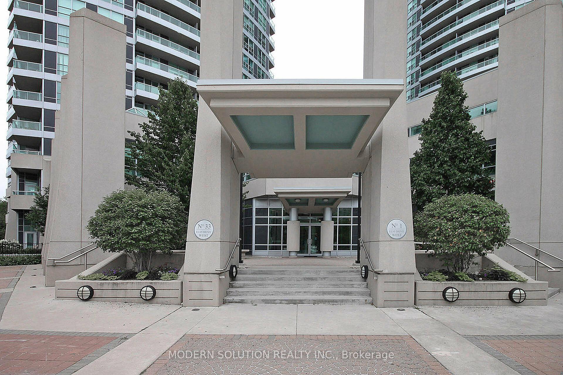 2 Bedrooms Condo at 1 Elm, Mississauga For sale