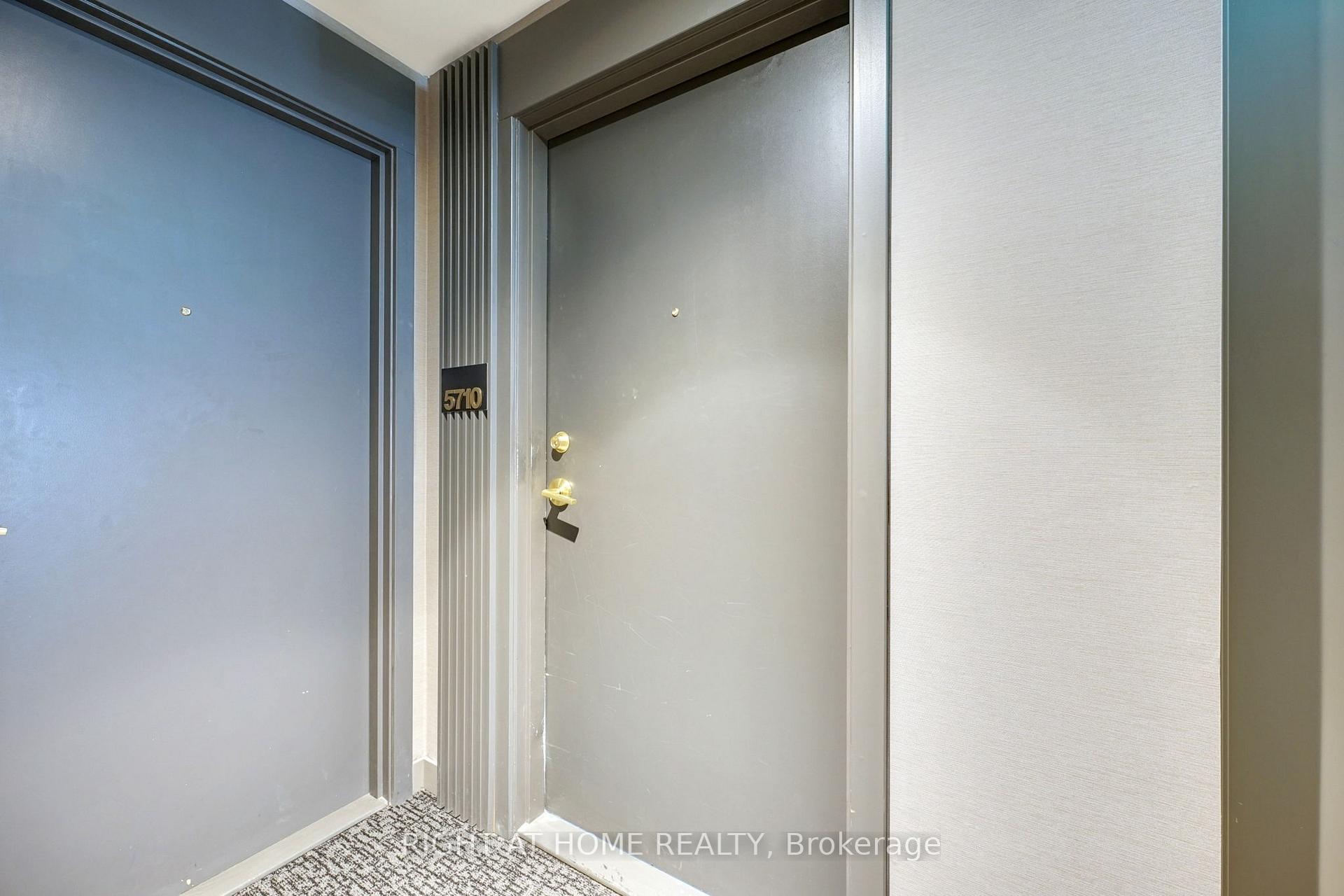 2 Bedrooms Condo at 898 Portage, Vaughan For sale