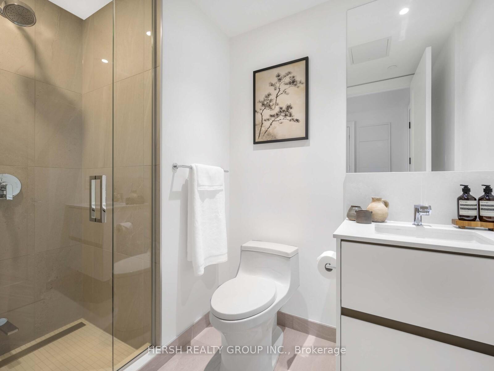 2 Bedrooms Condo at 2 Forest Hill, Toronto For sale