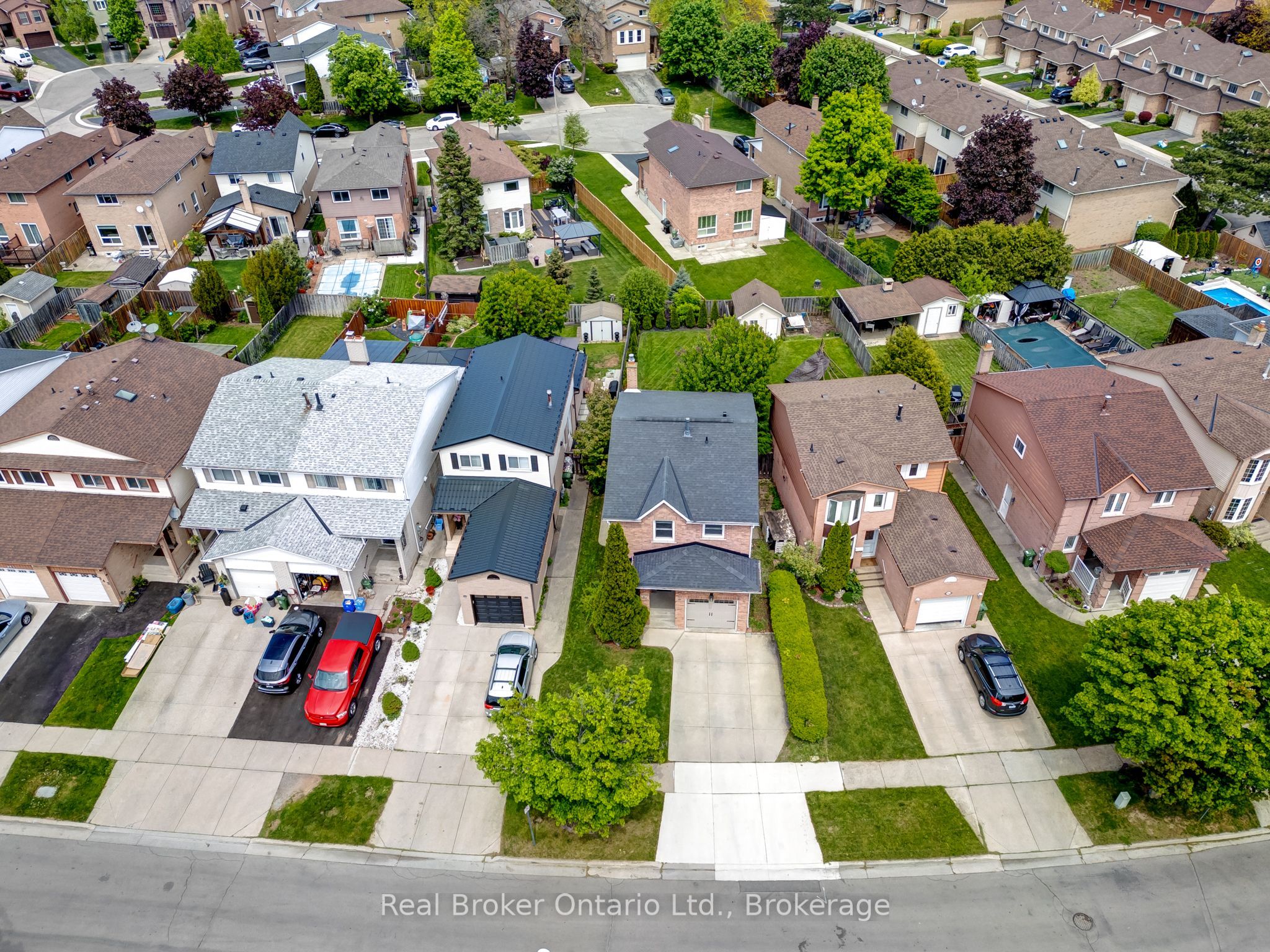 353 Macintosh Drive