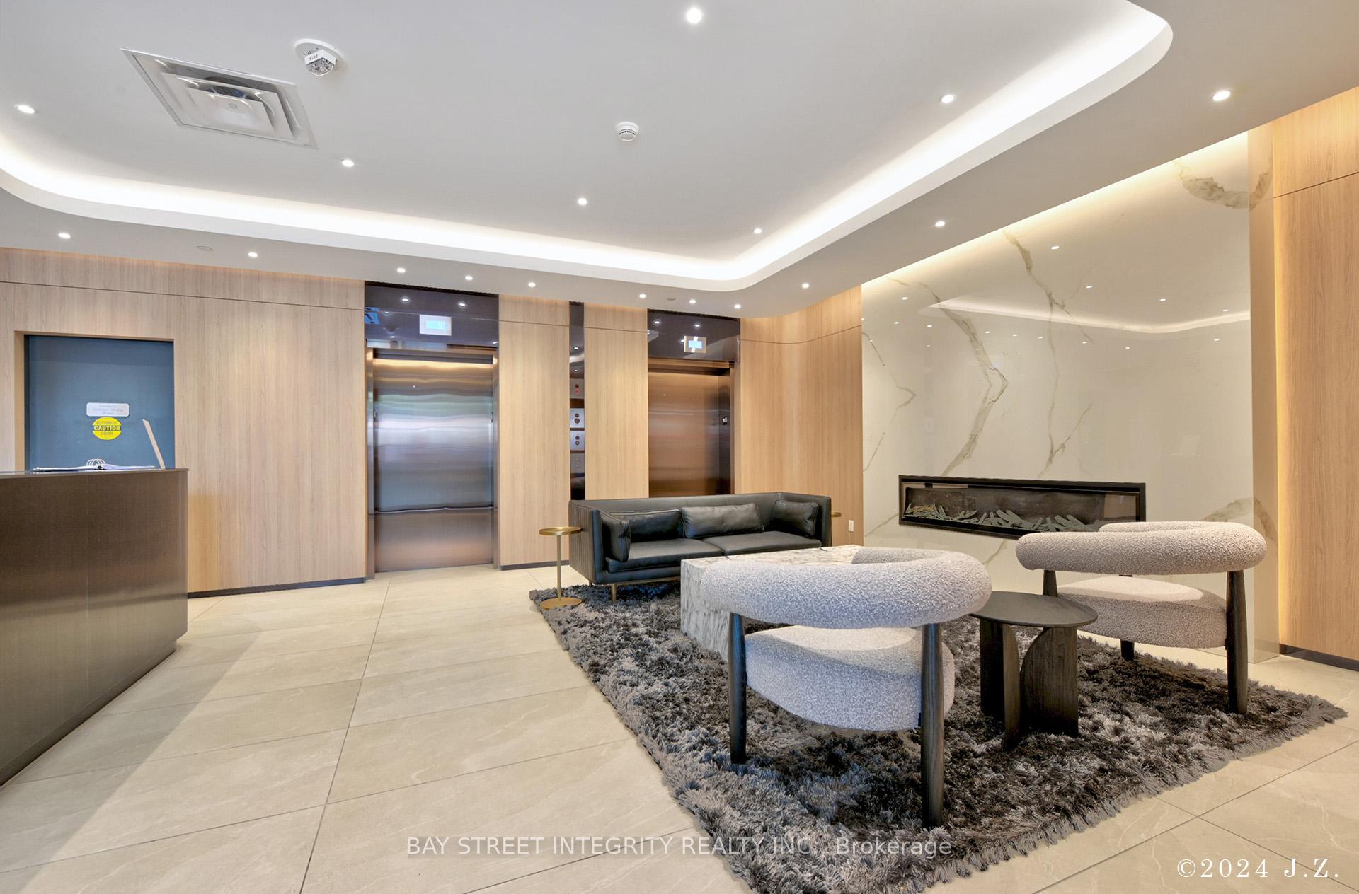 3 Bedrooms Condo at 185 Alberta, Toronto For sale