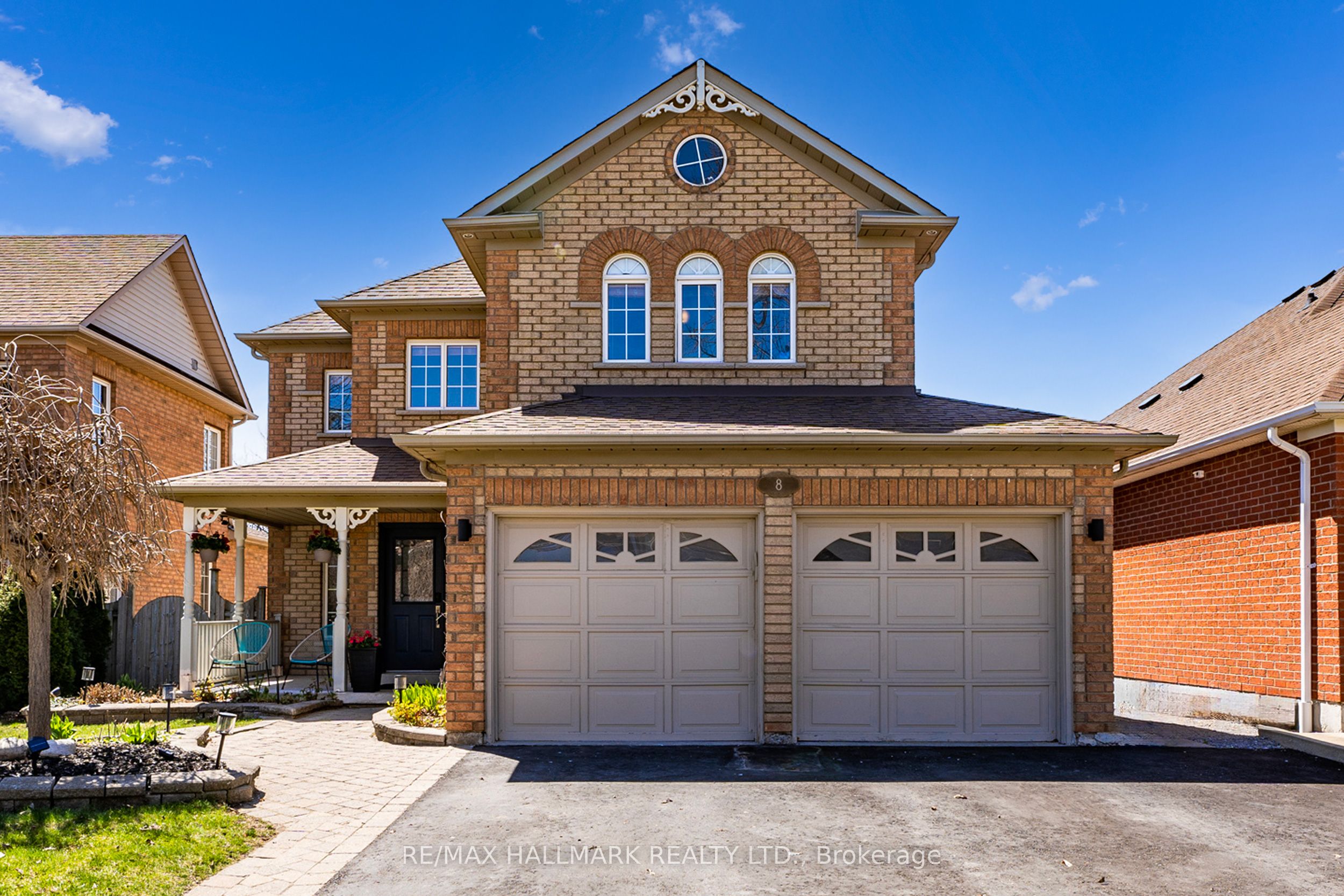 8 Arnold Crescent