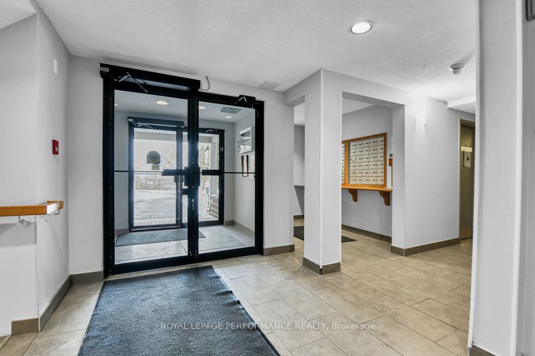 345 CENTRUM Boulevard W, #403