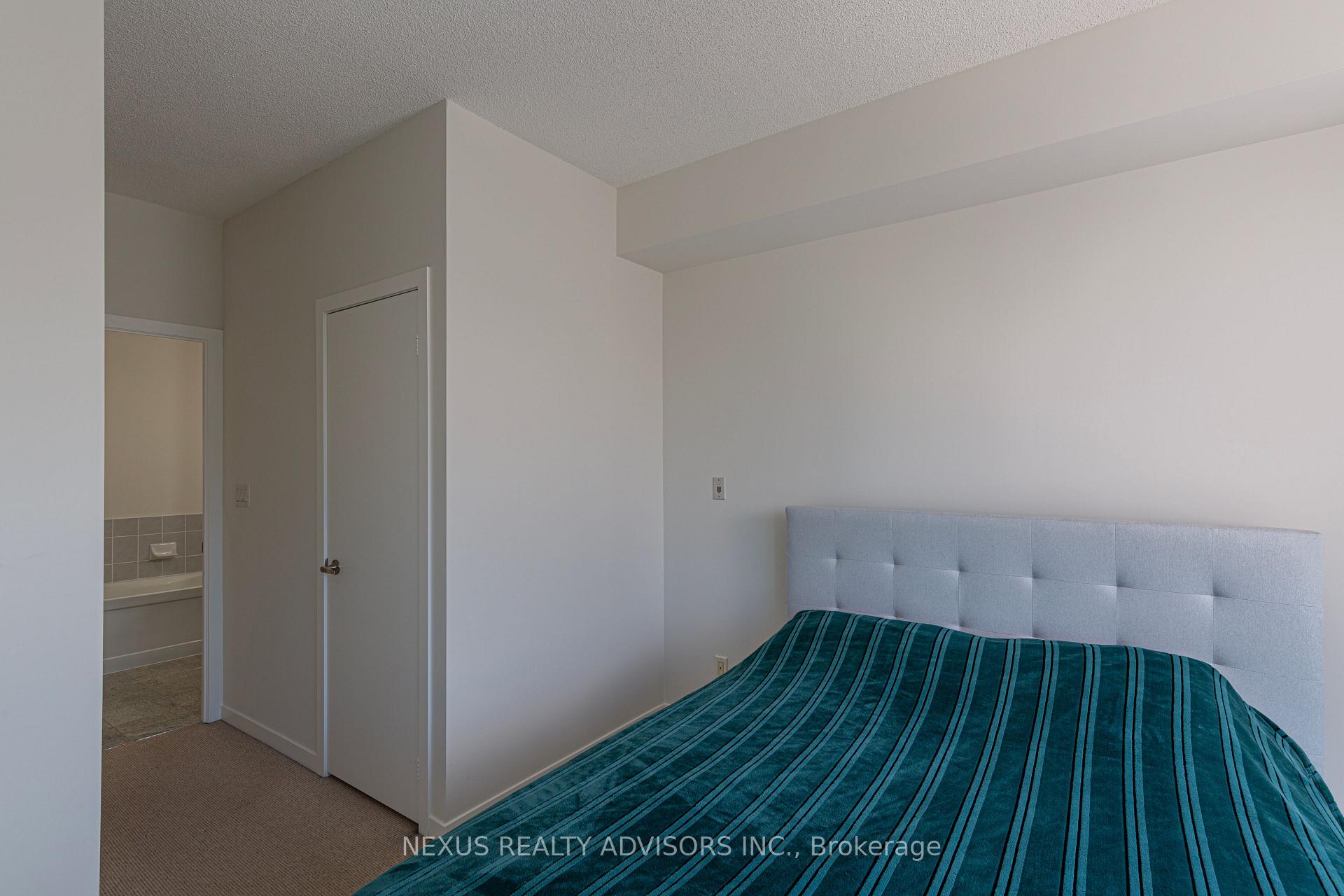2 Bedrooms Condo at 65 Bremner, Toronto For sale