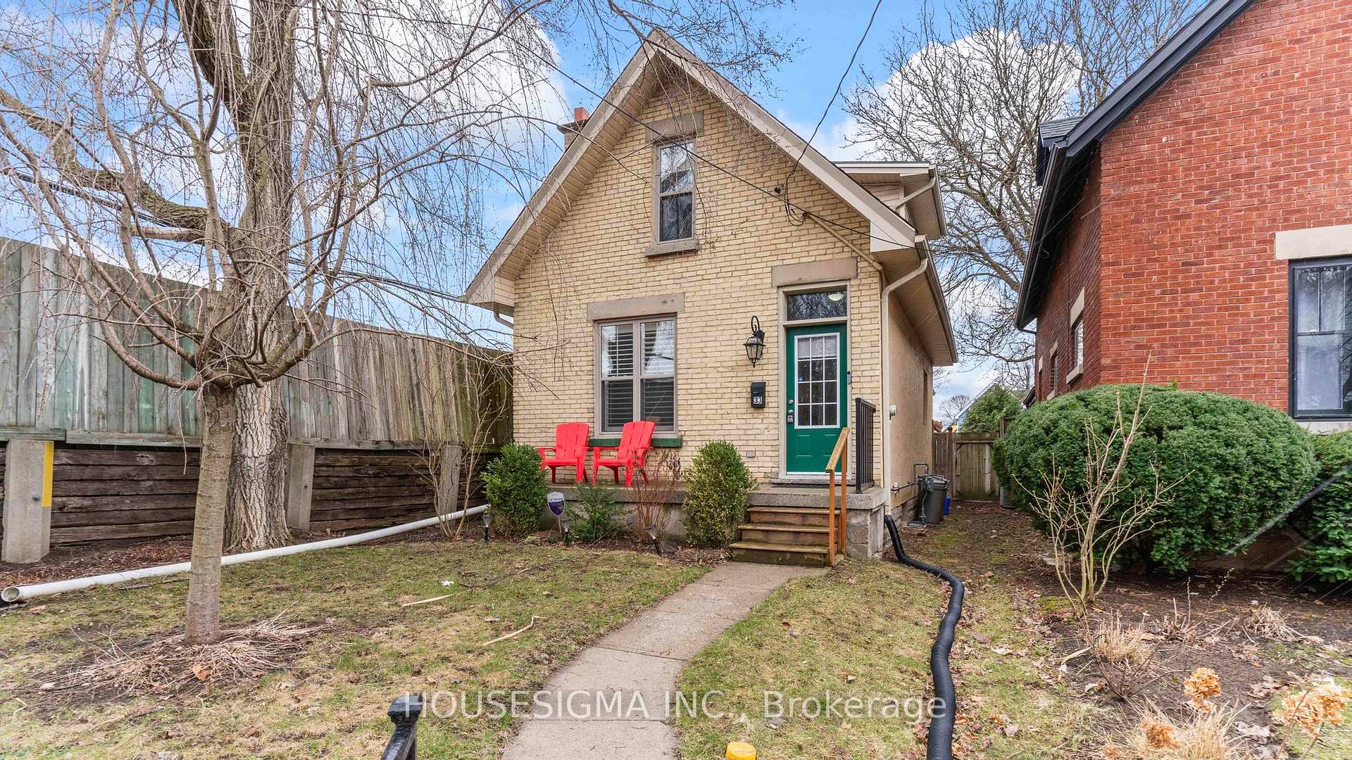 33 Carlton Avenue, London East, ON N5Y 3M8