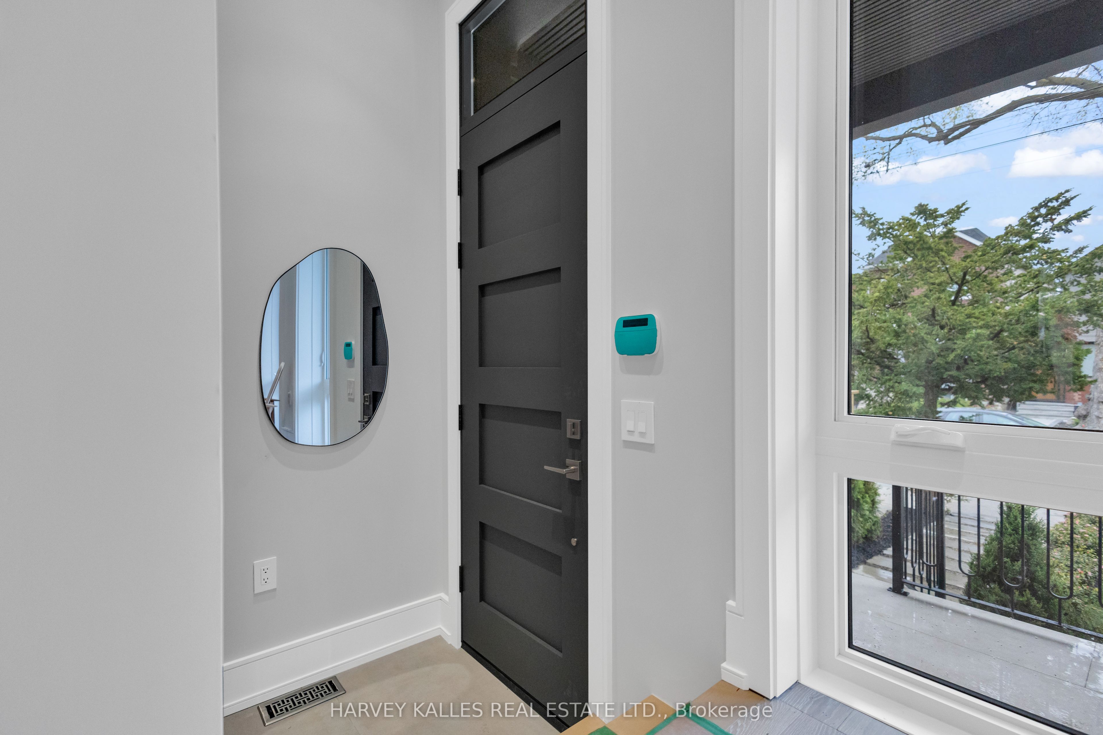 444 Roxton Road