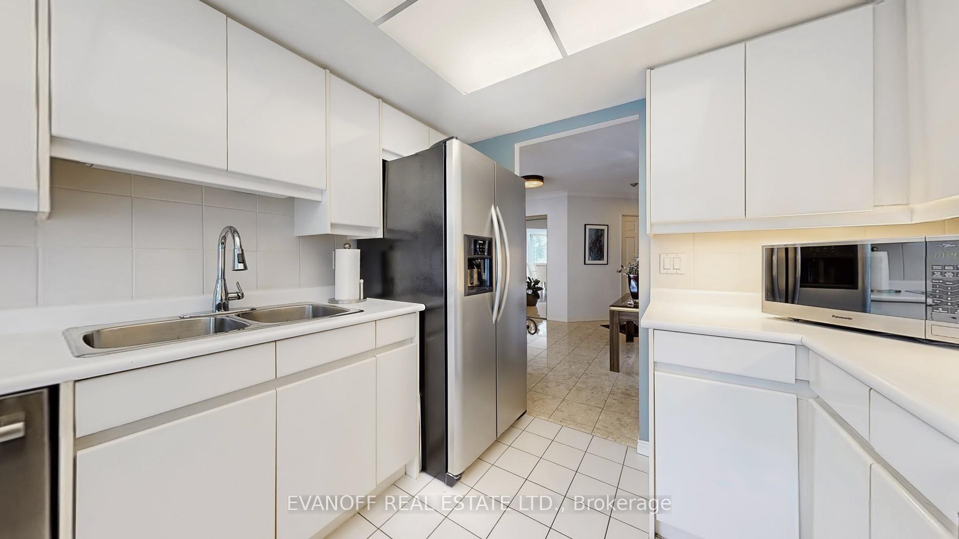 3 Bedrooms Condo at 20 Guildwood, Toronto For sale