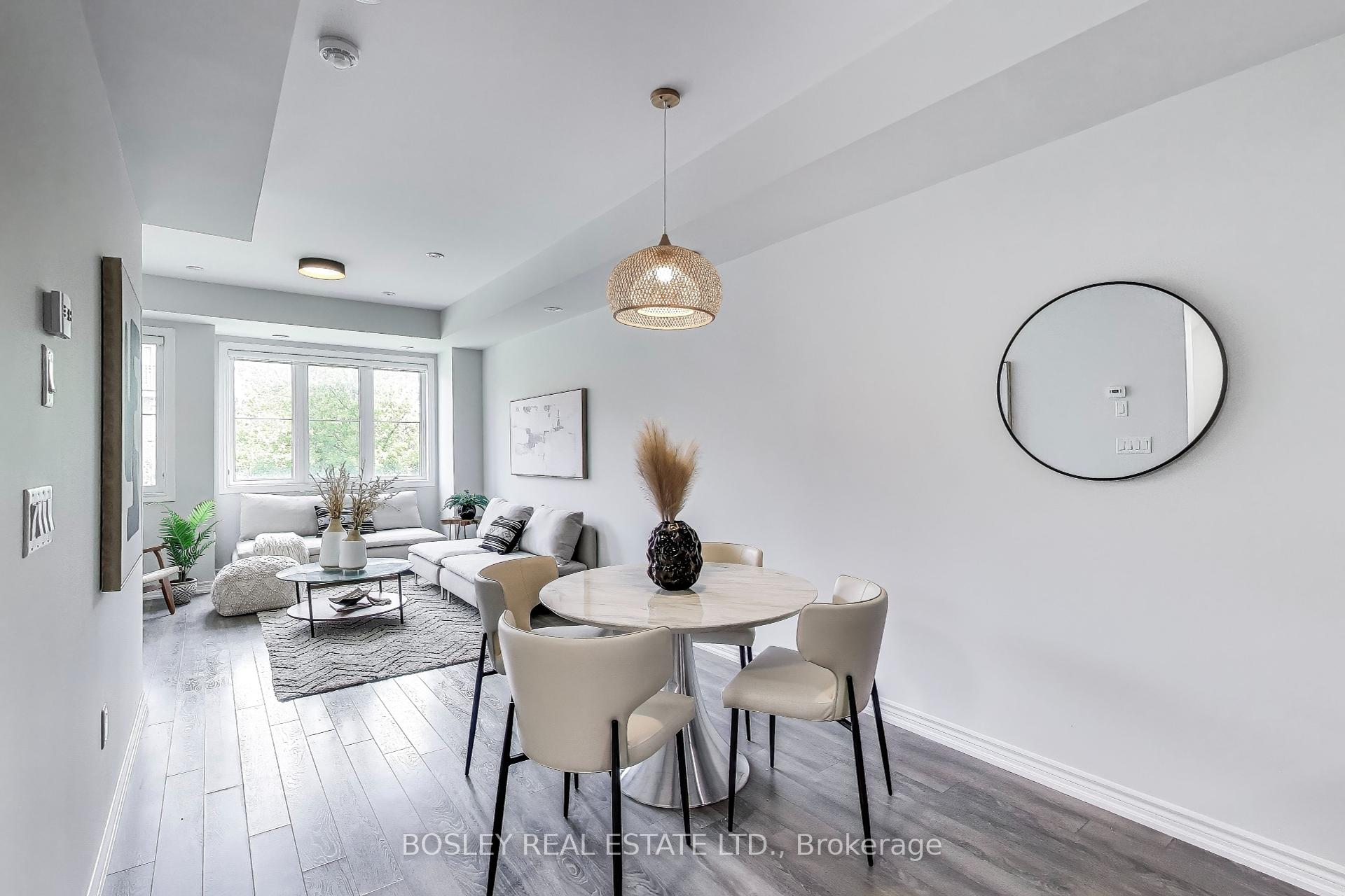 2 Bedrooms Condo at 390 Hopewell, Toronto For sale