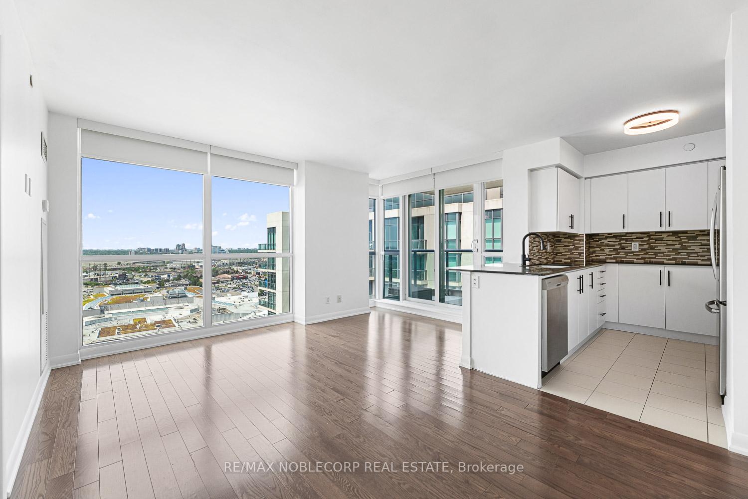 2 Bedrooms Condo at 215 Sherway Gardens, Toronto For sale