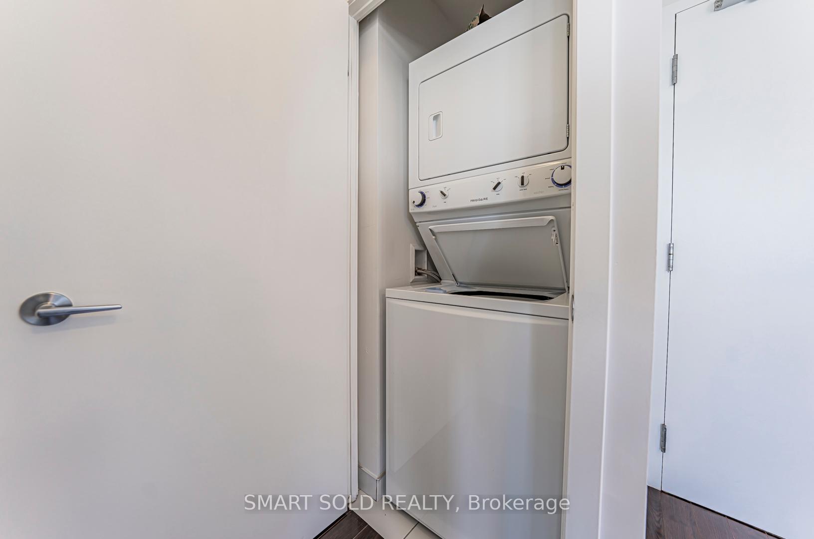 1 Bedroom Condo at 66 Forest Manor, Toronto For sale