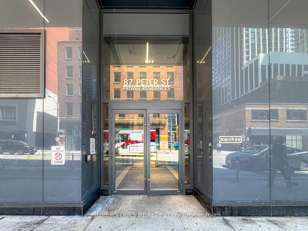 1 Bedroom Condo at 87 Peter, Toronto For sale