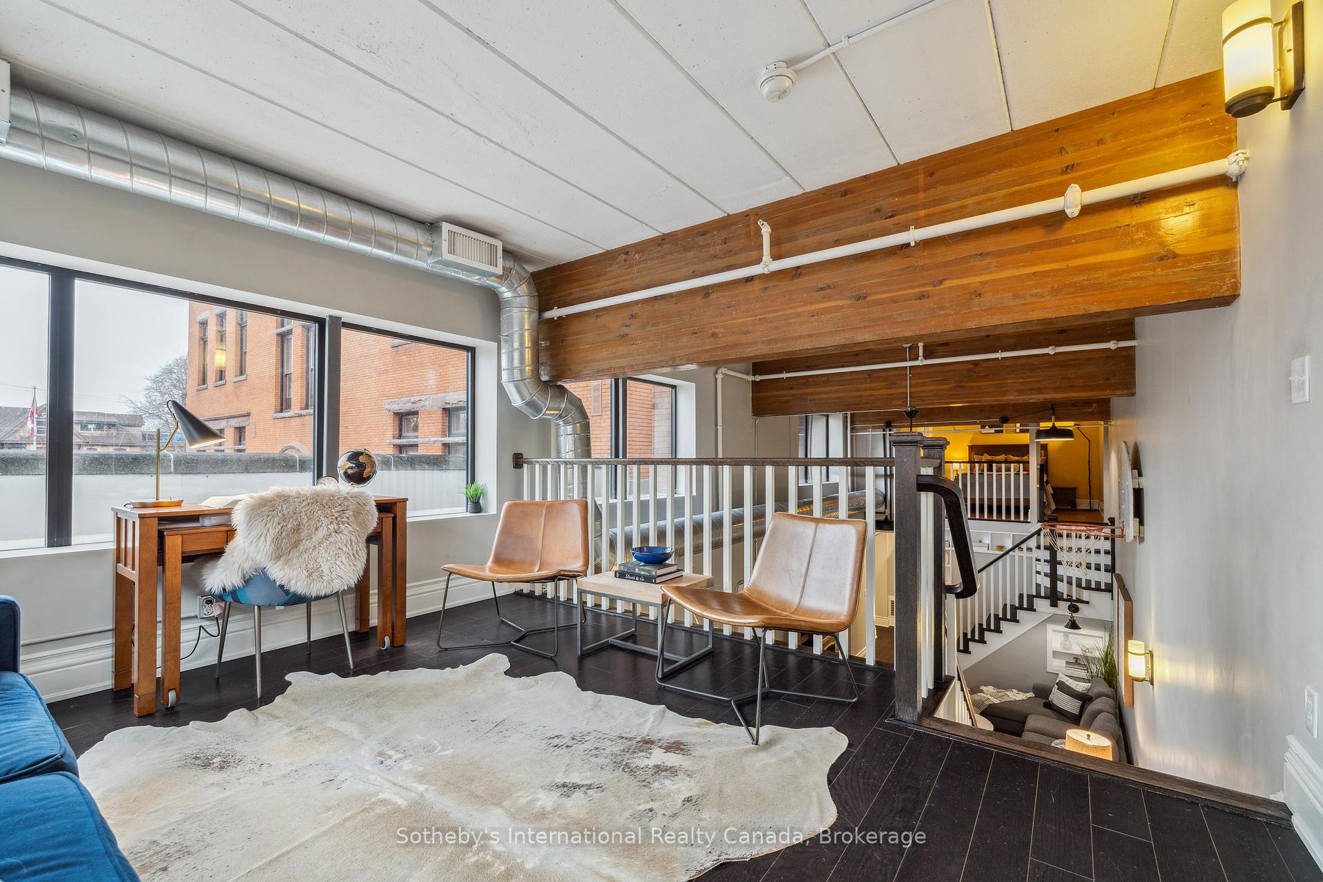 3 Bedrooms Condo at 200 Stinson, Hamilton For sale