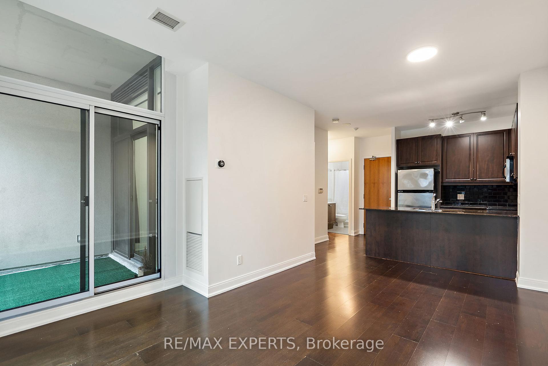 1 Bedroom Condo at 88 Broadway,  Toronto For sale