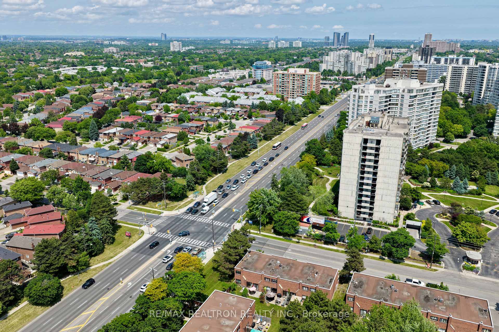 4 Bedrooms Condo at 316 Torresdale, Toronto For sale