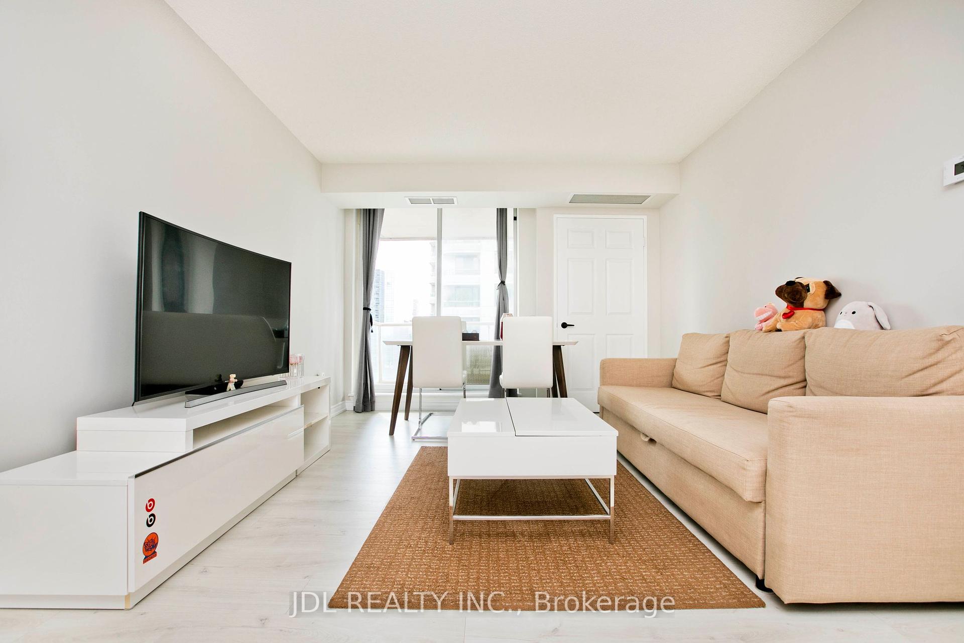 2 Bedrooms Condo at 35 EMPRESS, Toronto For sale