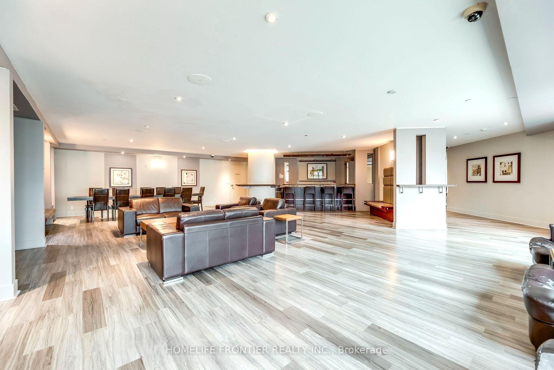 2 Bedrooms Condo at 381 Front, Toronto For sale