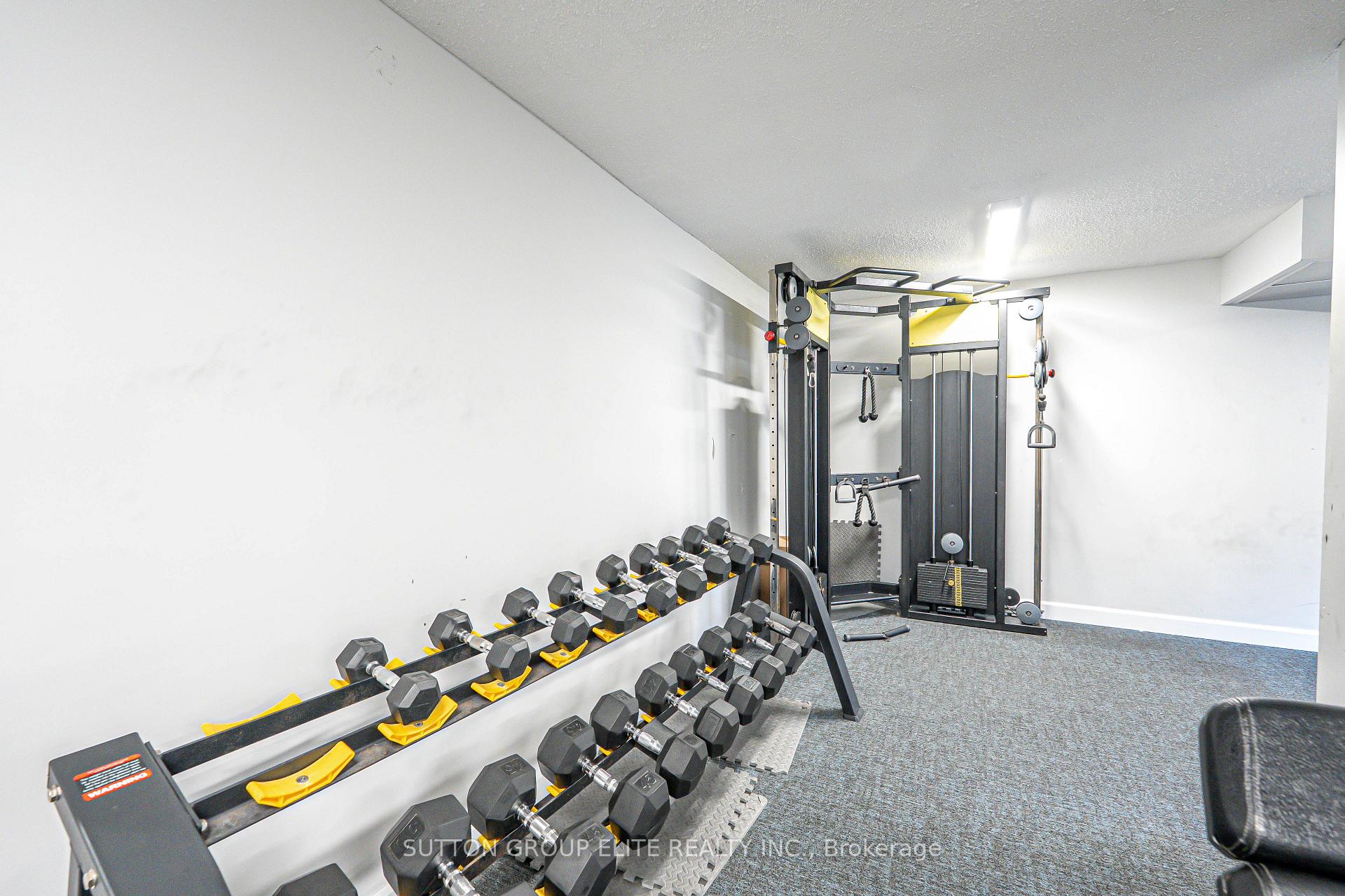 3 Bedrooms Condo at 3590 Kaneff,  Mississauga For sale