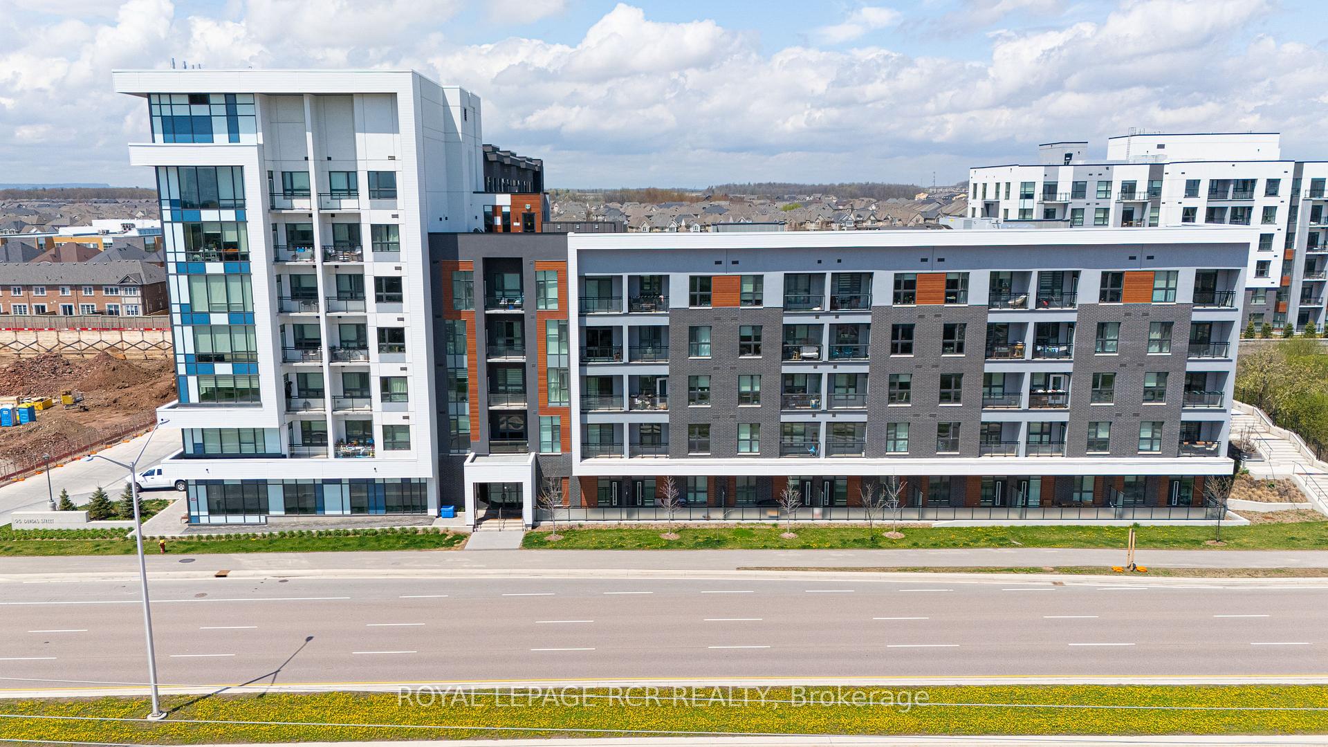 1 Bedroom Condo at 95 Dundas, Oakville For sale