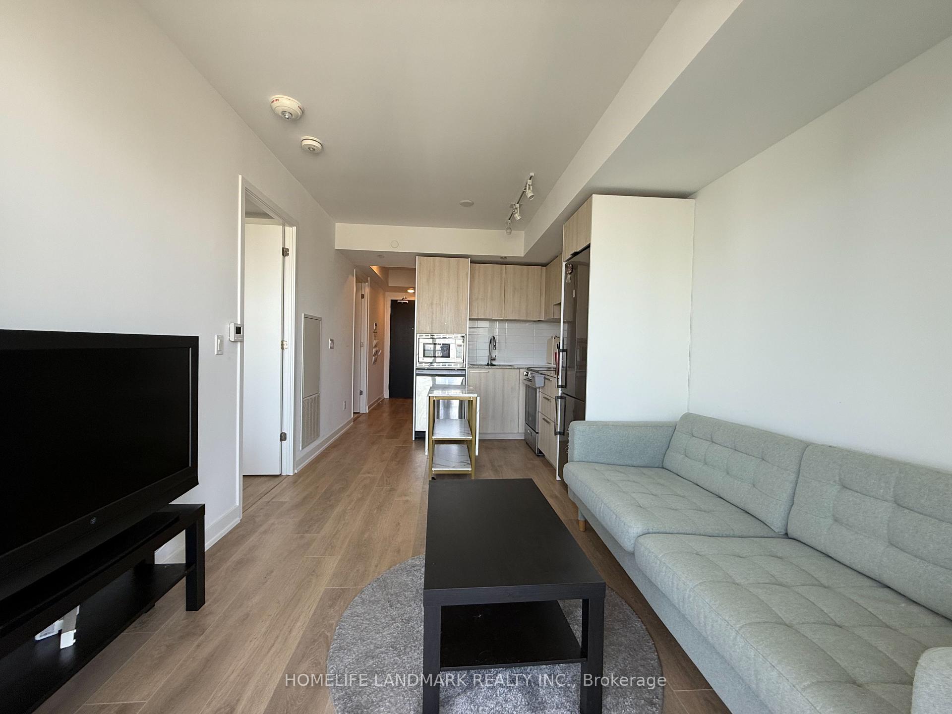 2 Bedrooms Condo at 501 Yonge, Toronto For sale