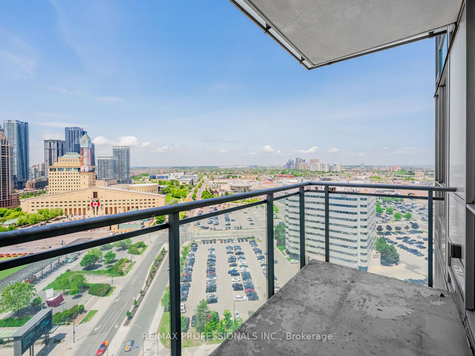 2 Bedrooms Condo at 3939 Duke of York, Mississauga For sale